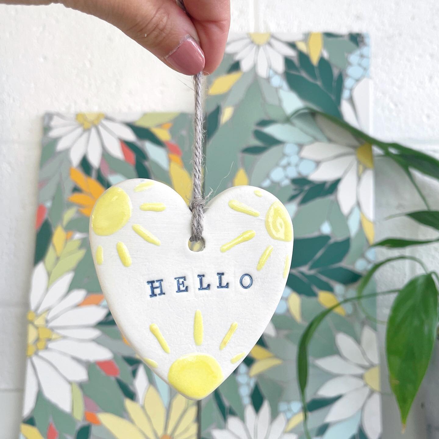 🌿🌞Hello Weekend, Hello Sunshine &amp; Hello new Jazzy Floral Panels! 🌞🌿

I had sooo many messages about the huge jazzy panel I made last month, so I thought I&rsquo;d make some smaller versions, which are also suitable for outside! 

They&rsquo;r