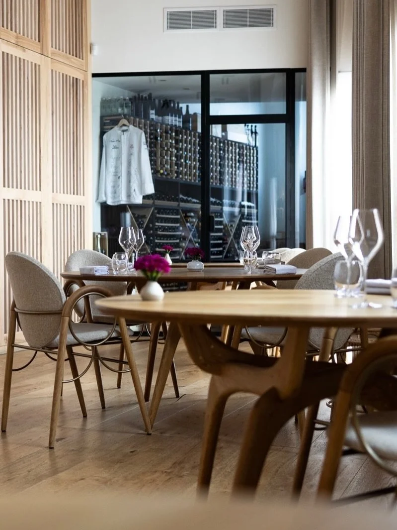 📌 Koan &ndash; Copenhagen

A meteoric rise for this intimate spot that earned two stars within weeks of opening. In a former customs chamber, Kristian Baumann crafts precisely balanced tasting menus blending Korean and Nordic influences across about