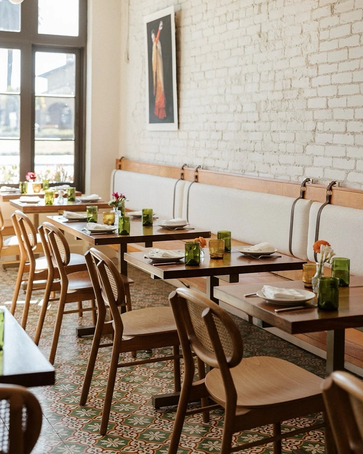 📌 Loquita &ndash; Santa Barbara

In a warm atmosphere, the open kitchen draws guests into the action. Loquita celebrates Spanish gastronomy with fresh, quality products and sunny, generous flavours, offering emblematic dishes that will delight anyon