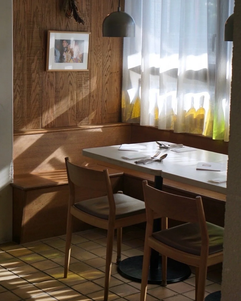 📌 Songbook &ndash; Tokyo

Songbook, a small venue from chef Kyohei Nishi in Setagaya Daita, Tokyo, offers a warm, wood-fired dining space where French technique meets local Japanese ingredients, reflecting the chef&rsquo;s thoughtful, craft-driven a