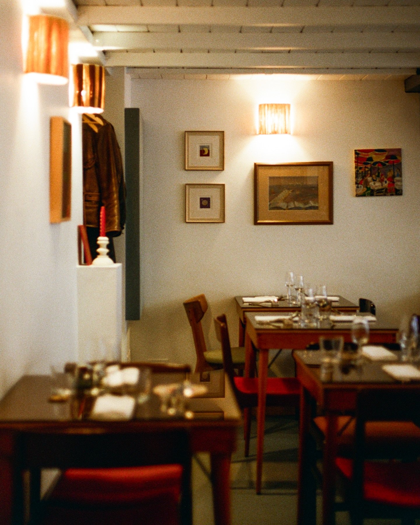 📌 Cucina Franca &ndash; Milan

A kitchen led by instinct and travel-shaped memories, where each plate reflects close ties with devoted artisans. Carefully sourced ingredients, seasonal rhythm, and a spirit of sharing create an honest, precise and de