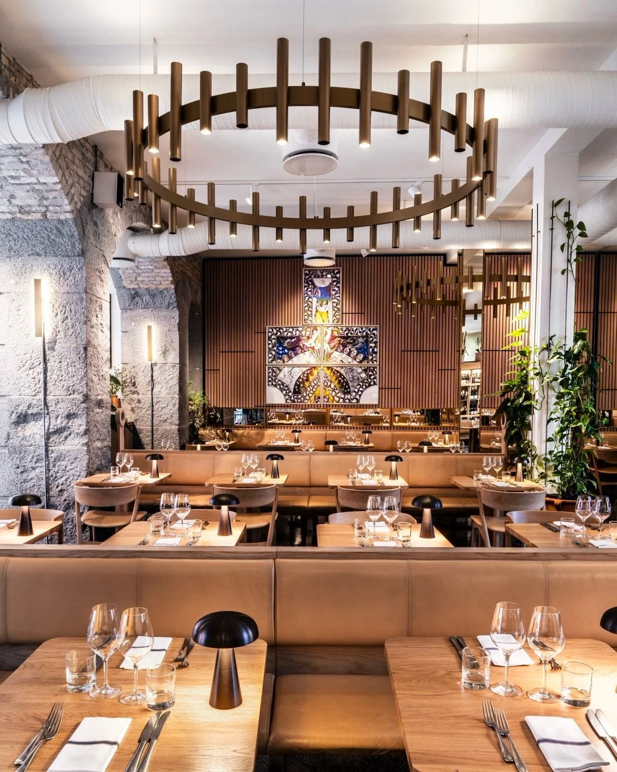 📌 Aamanns 1921 &ndash; Copenhagen

Aamanns 1921 &mdash; not a date of origin but the street number of a Danish sm&oslash;rrebr&oslash;d spot boasting Danish design vibes. Since 2006, chef Adam Aamann has modernised the traditional open-faced sandwic