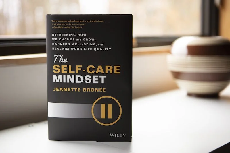 WHEN WORK IS HARD, DO YOU PUSH HARDER OR DO YOU GET CURIOUS?