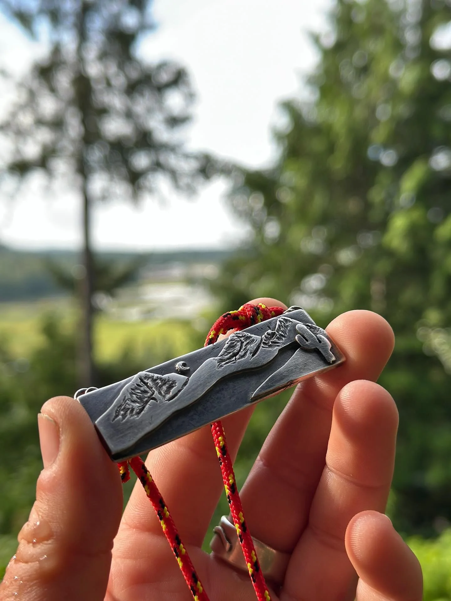 Home in Revelstoke and it feels SO dang good to slow it on down this week. 

I&rsquo;m finding moments to finish up projects, (like this reversible pendant), get out kayaking and get my head wrapped around moving across the country for school! 

To t