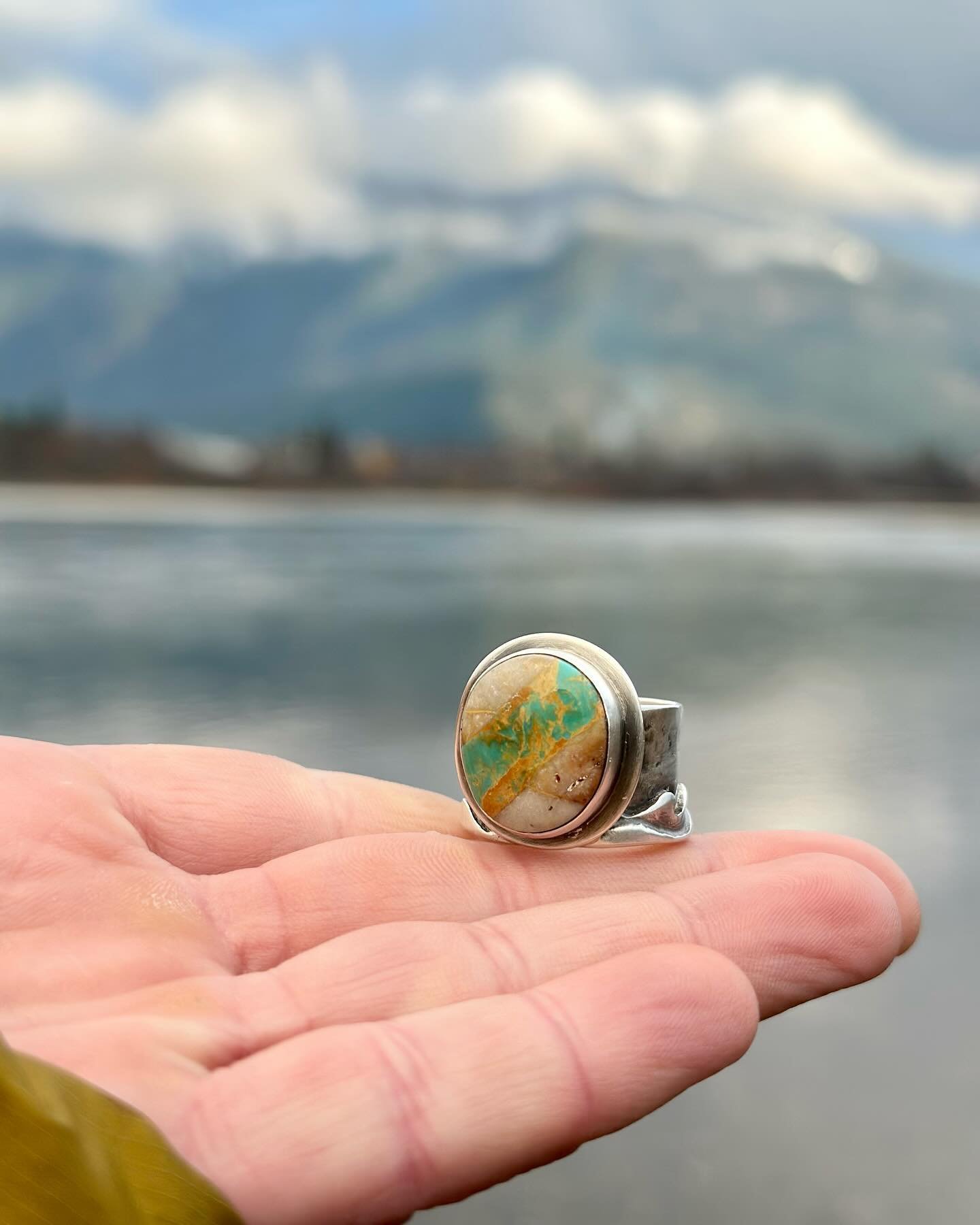 Another variation of the River Ring ft. Royston Ribbon Turquoise. 

Excited to get back to the bench next week ❤️ 🌊