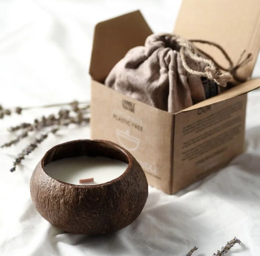 Coconut shell candle - coconut scent