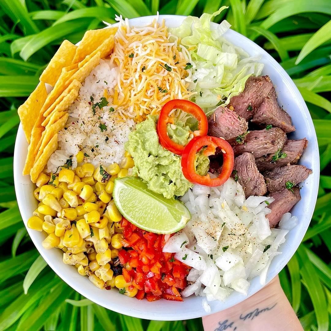 Viva La Taco Bowl 🌮

📸: @ww_dianas 
This is Diana&rsquo;s take on a taco bowl with our Colonna Viva La Salsa seasoned steak! Our Viva La Dalsa seasoning is a blend perfect for Tex-mex and Mexican cuisine cooking. Diana seasoned the steak and broile