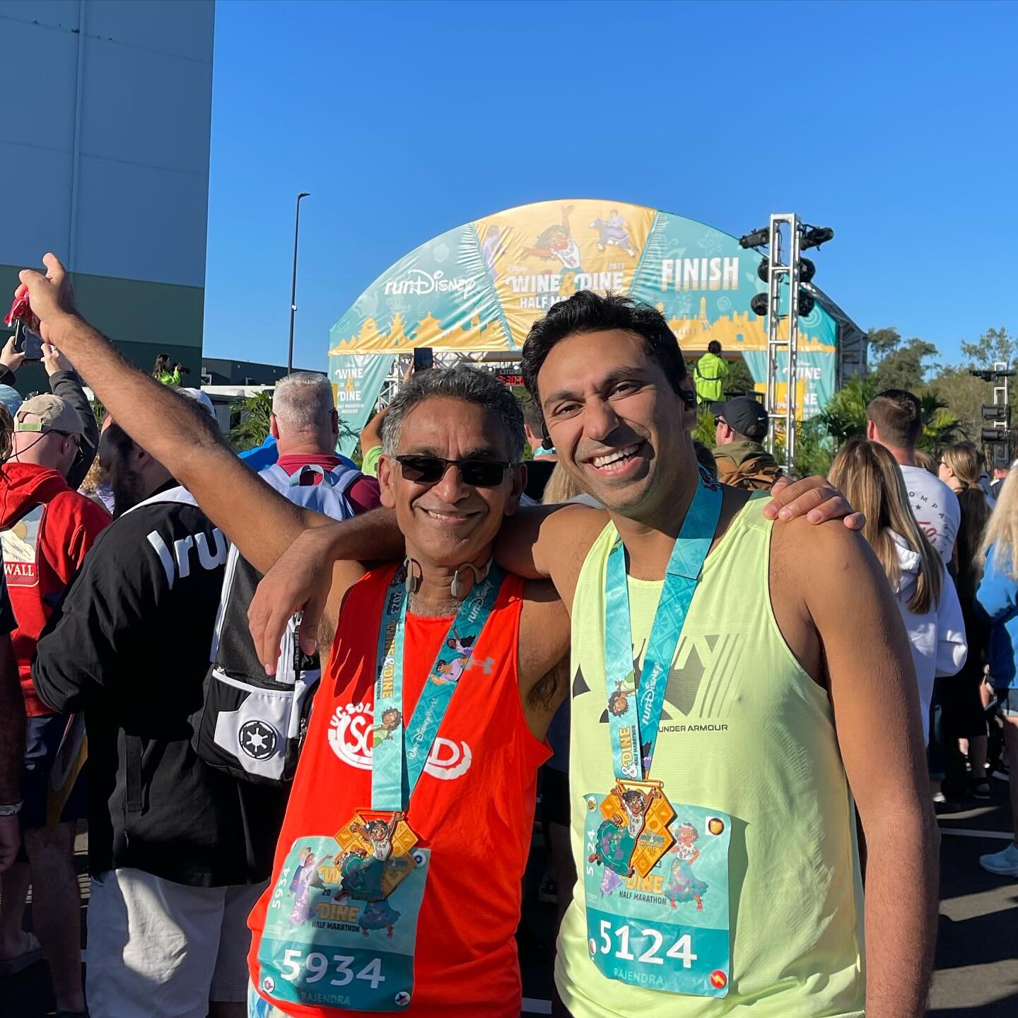 Epic time running the #disneyrun half marathon with @rajsawh61 !! 😍 

thanks for all the help and holding it down @mabemarti @drsabrinapavri @jenniferpavri &amp; @ypavri !!

One ankle down, but major goal of finishing and not ending up injured compl