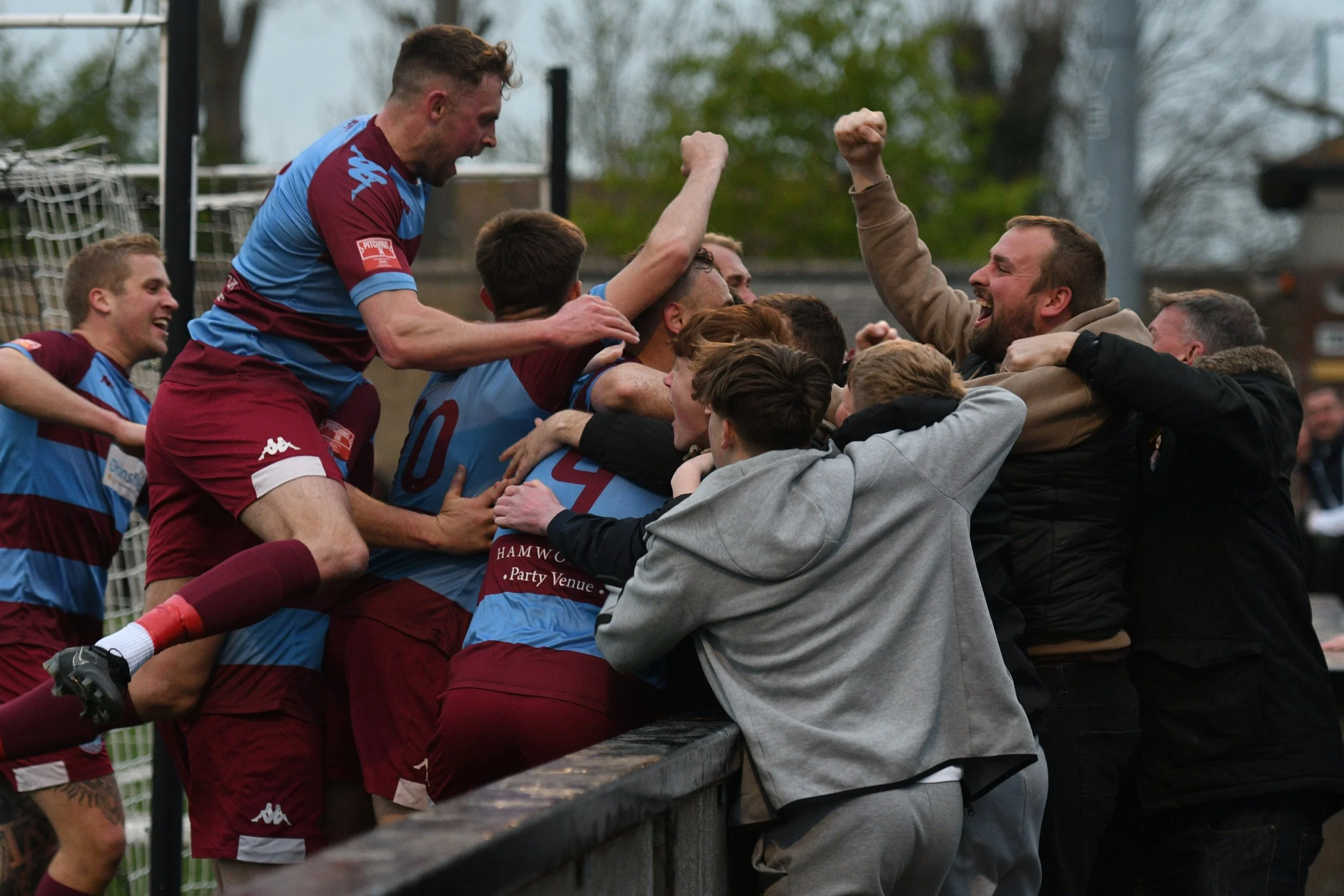 Hamworthy United 3 v 0 Evesham United - 26.04.2023 - Southern Lge D1 South Playoff S/Final -Att: 283