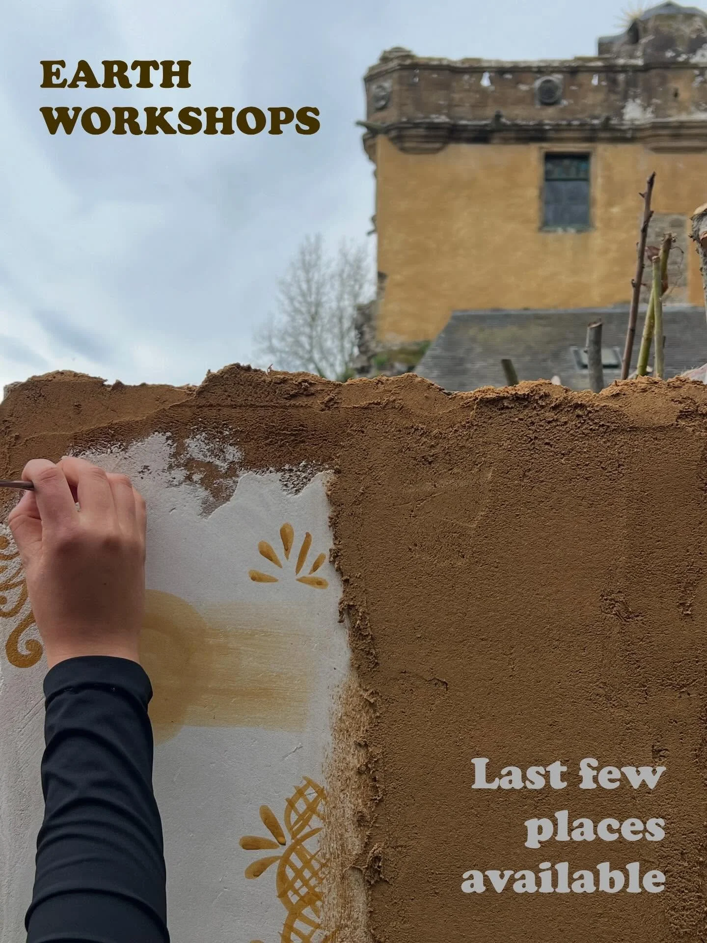 Last few places left on the Earth Workshops in May (6th to 10th) which focus on Plastering, Pigment, Paint and Process. The Art Finishes one will also explore texture and form. Working alongside my wonderful colleagues @pariogallico and @rouhis.oy. 
