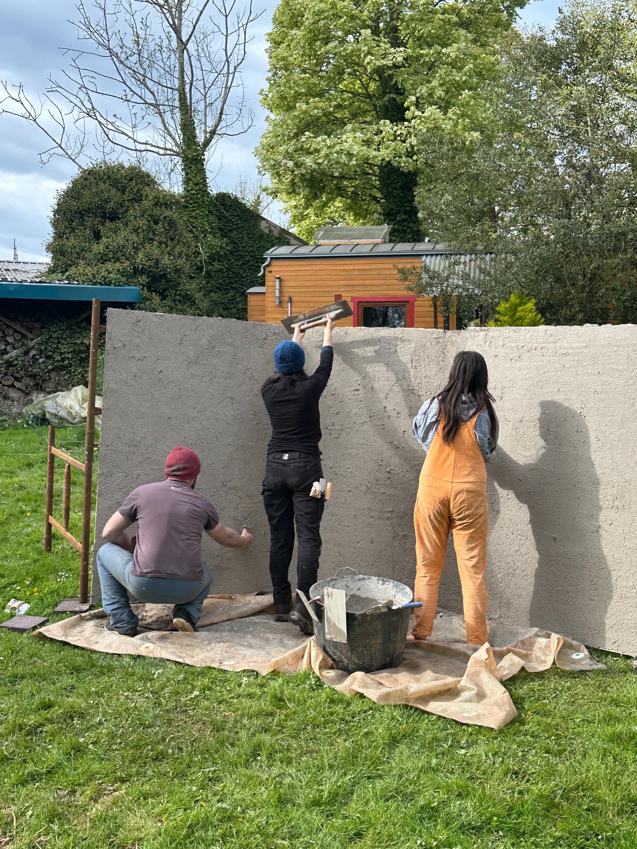 We laughed, we cried, we plastered anything that stayed still long enough.

A brilliant week of earth plaster in Fife with legends @pariogallico, @rouhis.oy and an incredible group of makers, builders, and clay/fibre enthusiasts.

Mud everywhere, ric