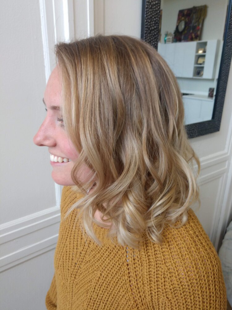 blonde balayage, soft blend, soft haircolor, shoulder length hair, CT stylist, born and bred salon studio