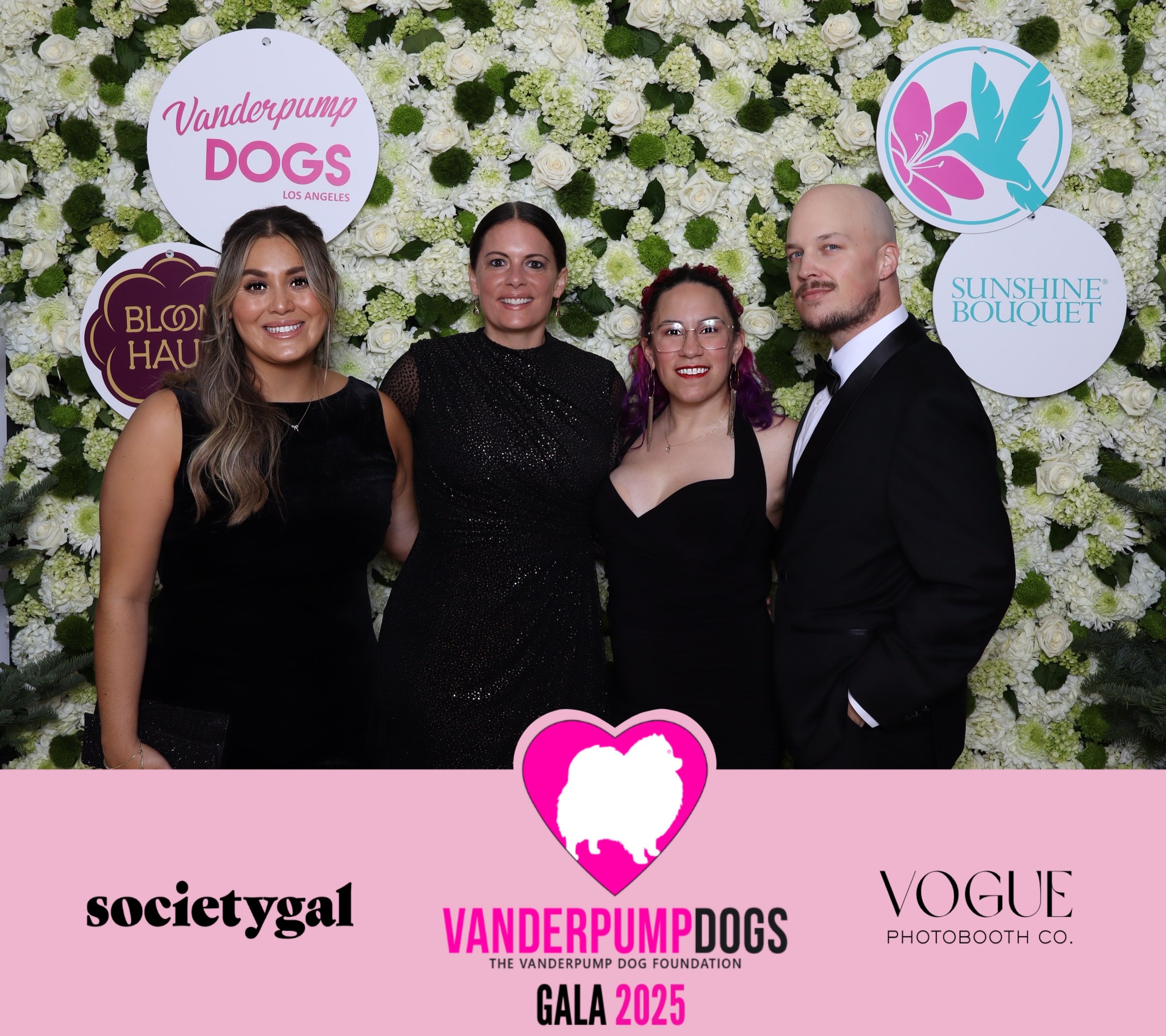 Vanderpump_Dogs_Gala_25_photo_20251211_Time-191202_kmukw4.jpeg