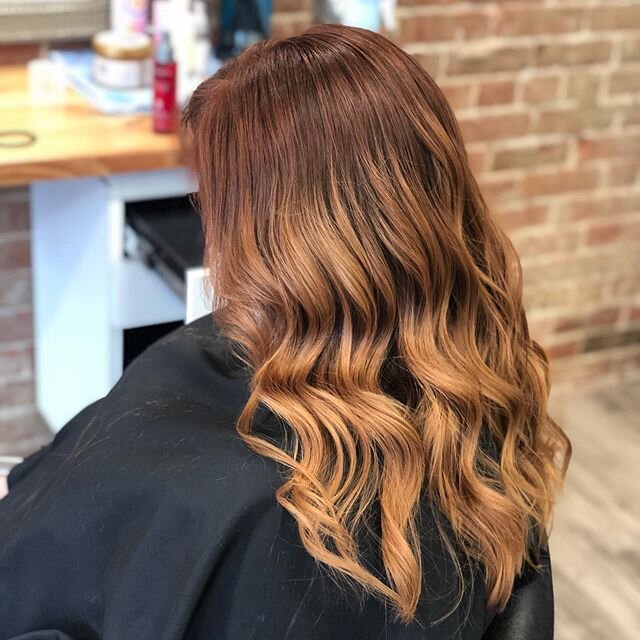 We revived our red and copper after 5 whole months! Happy day!! @stephanieperatt #fortheloveofhair #customcolor #redken #shadeseq #blondeaf #pulpriot #pulpriothair #btc #bayalage #foilyage #joico #lumishine #biolage #moroccanoil #smallbusiness #shops