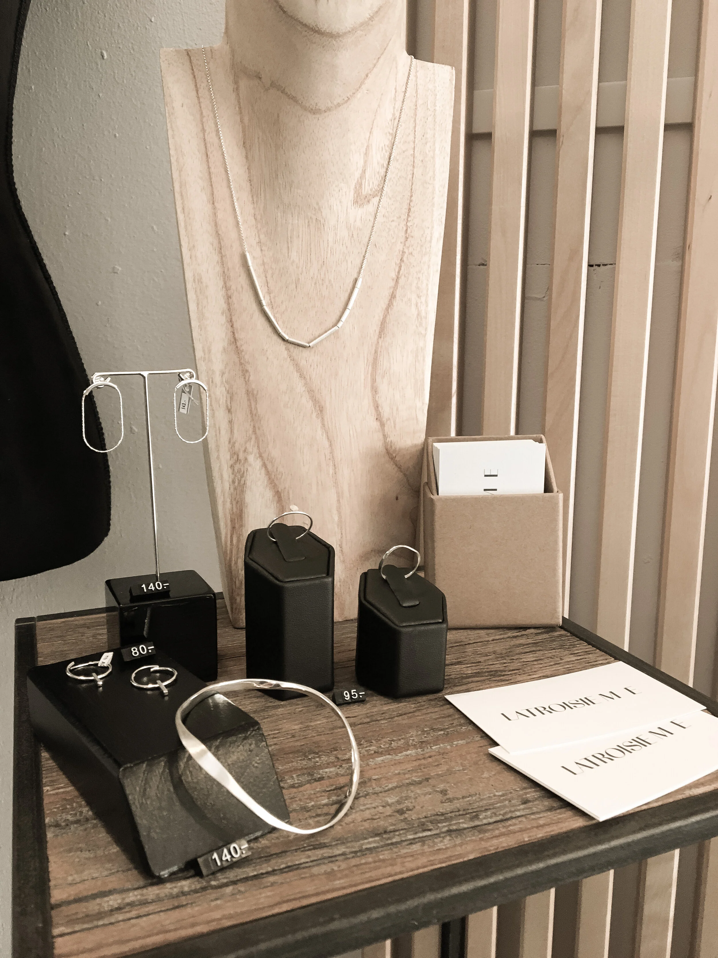 Les bijoux LATROISIEME à la boutique Colayco