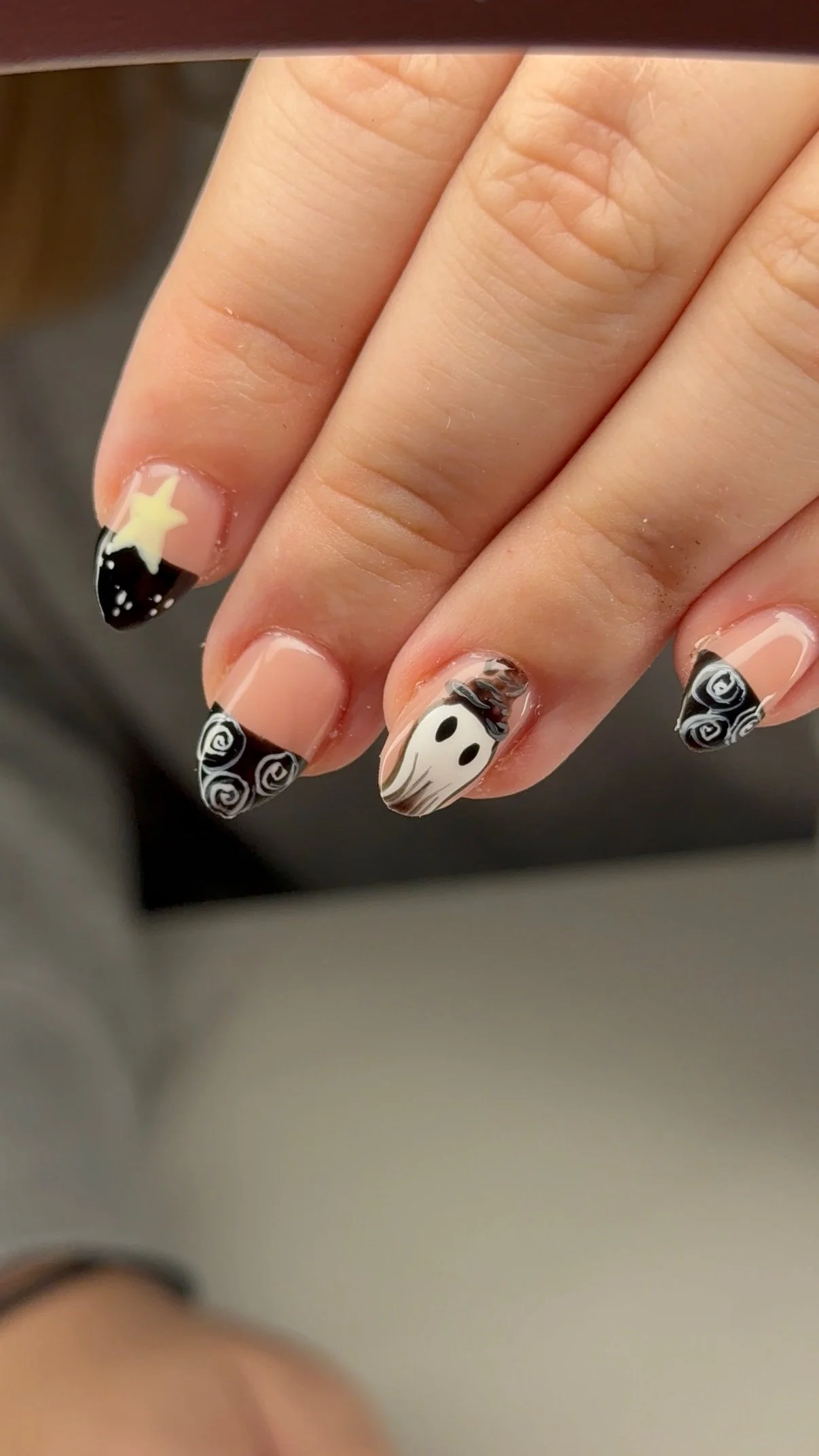 Black and white nail art — Mac Hair Design