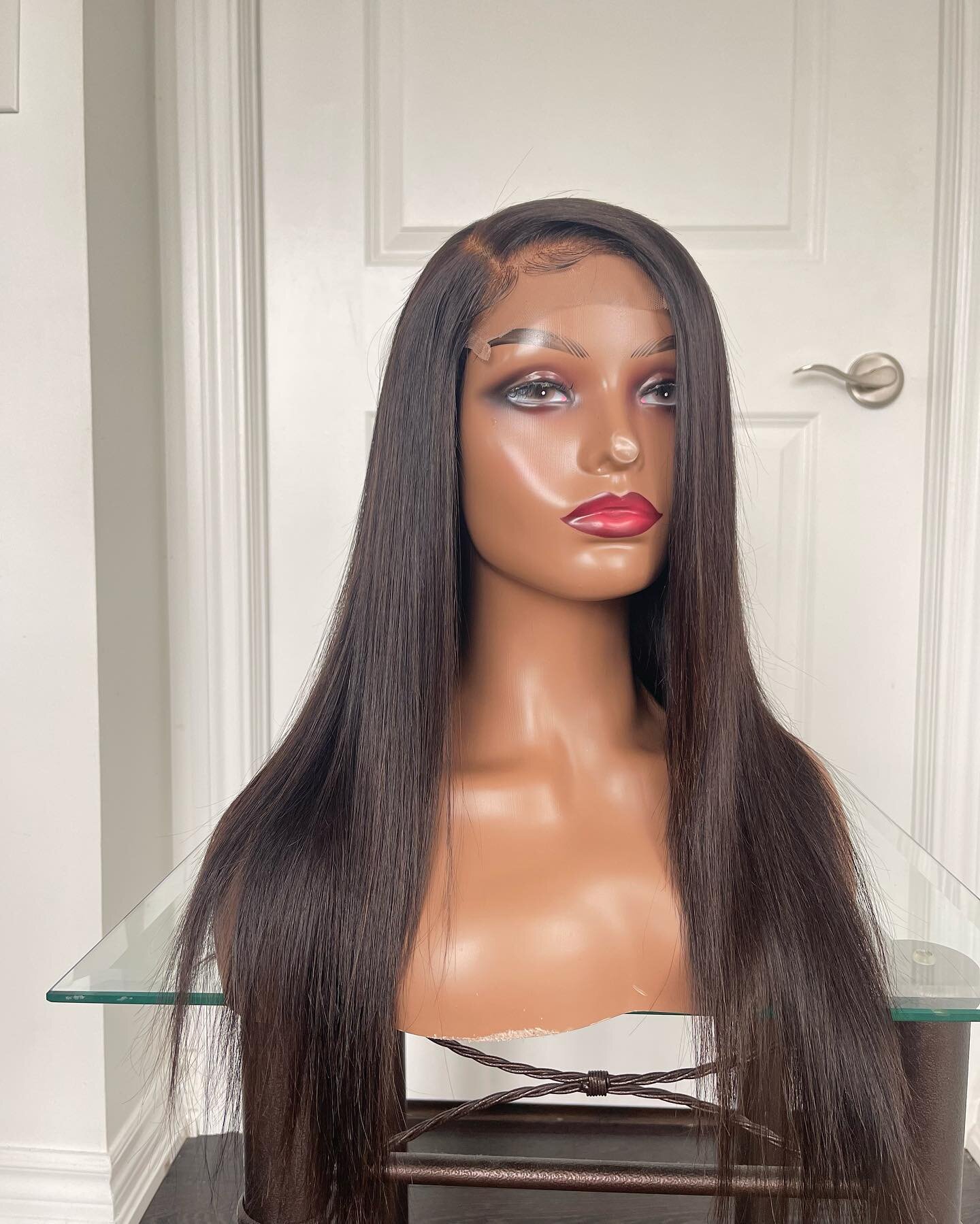 Ready to wear lace closure wig in 16-inches 

___
Shop via link in the bio 🛒 

Follow @Ntutu_Hair for more ➕

Email ntutuhairextensions@gmail.com for inquiries 📧