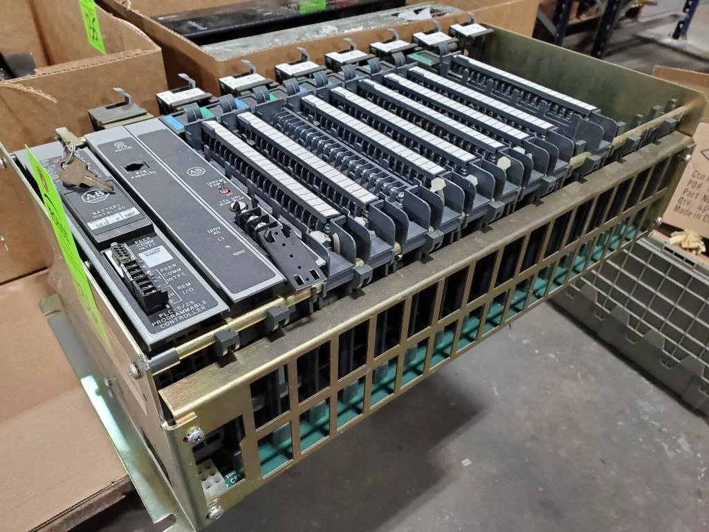Allen-Bradley PLC-5/25 Controller with I/O Chassis