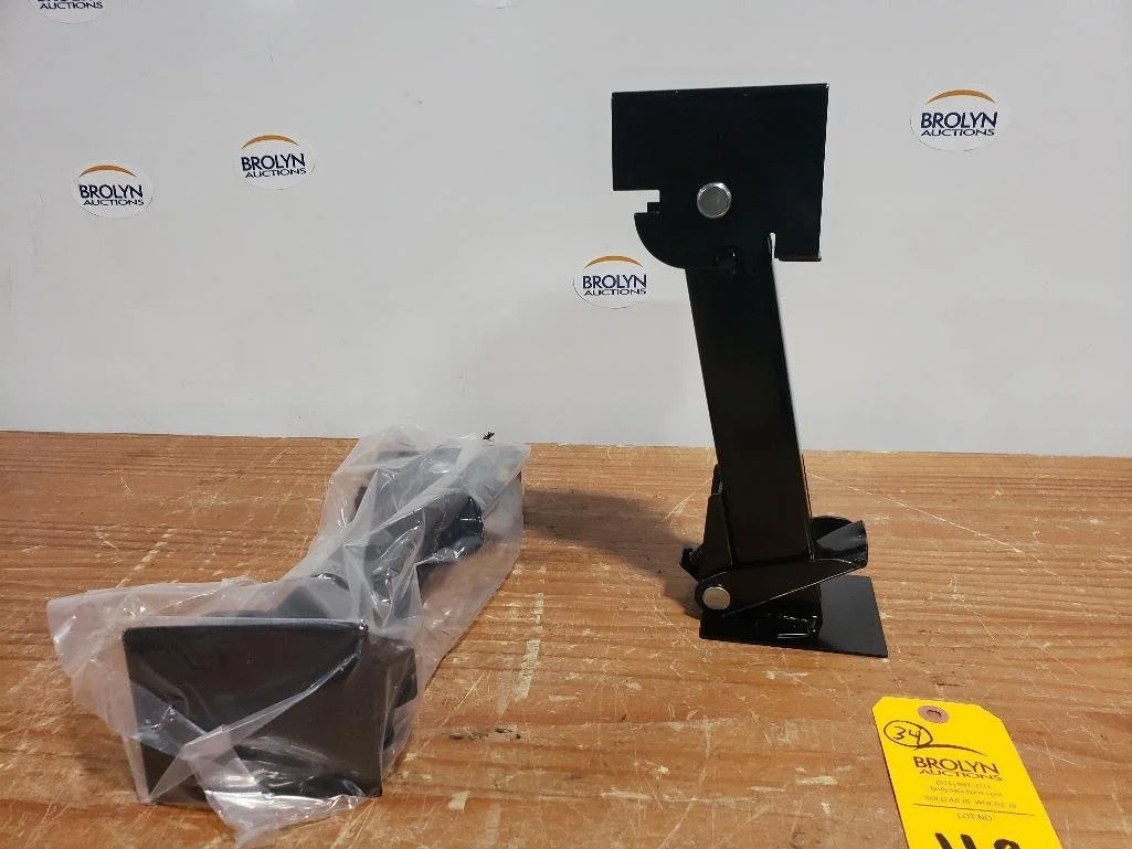 Qty 34 - RV Stabilizer Jacks
