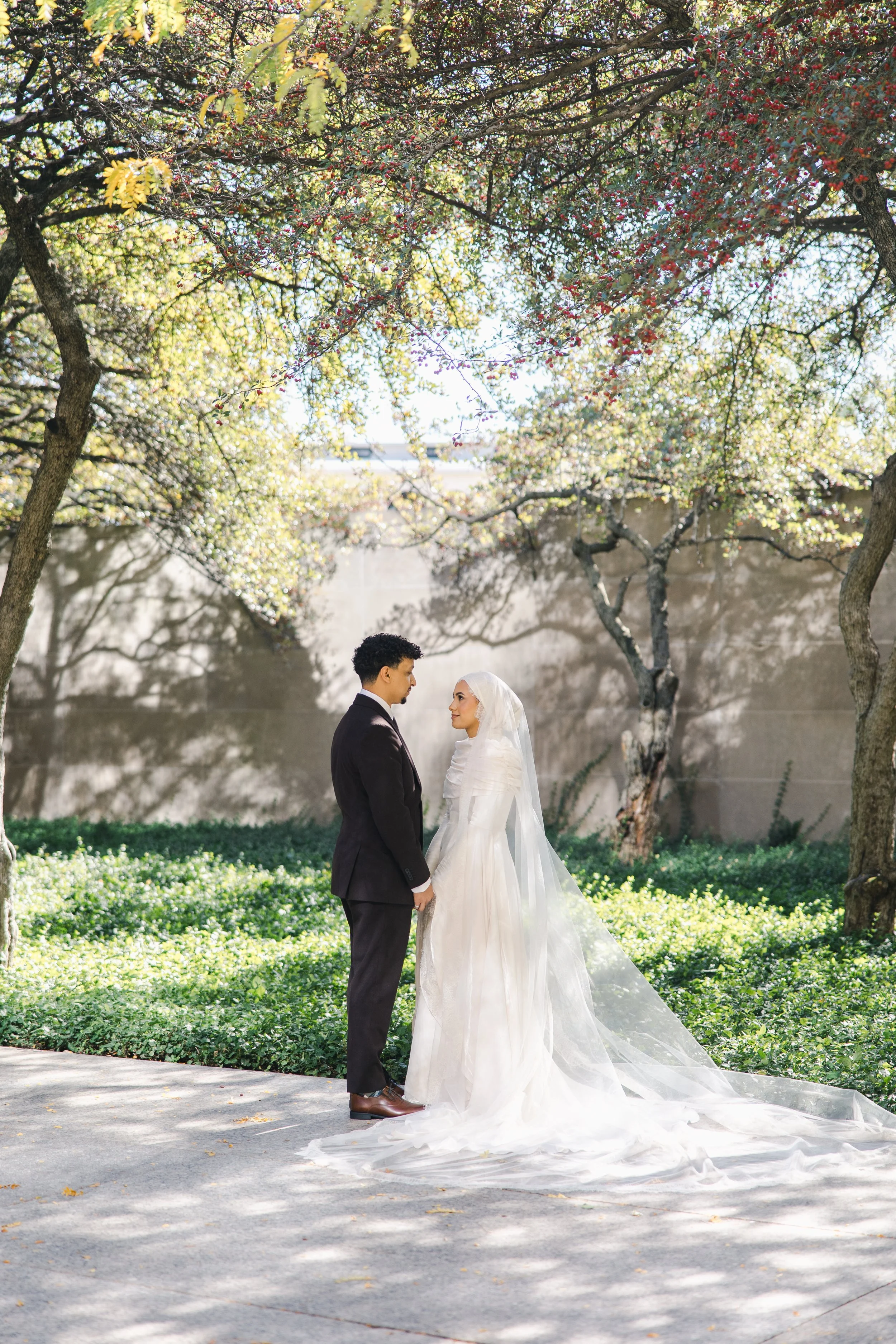 Chicago Art Institute South Garden Wedding Photography October Wedding Fall