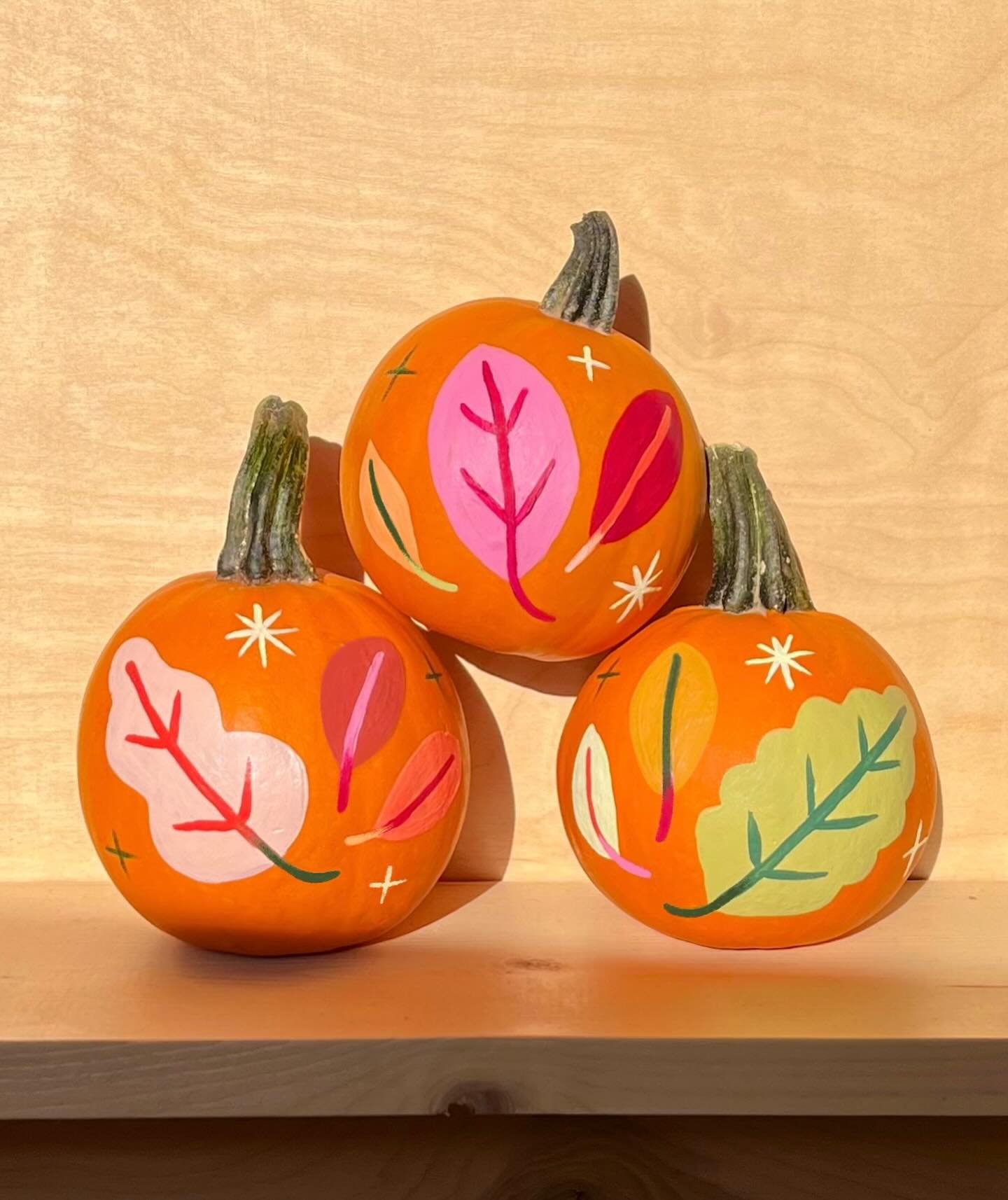 just over here painting pumpkins in the sun to help ease my current anxiety/rage/dread and trying to still bring small moments of joy in when everything feels 😵&zwj;💫😵&zwj;💫😵&zwj;💫. October was SO crazy and I was hoping to do my annual painted 