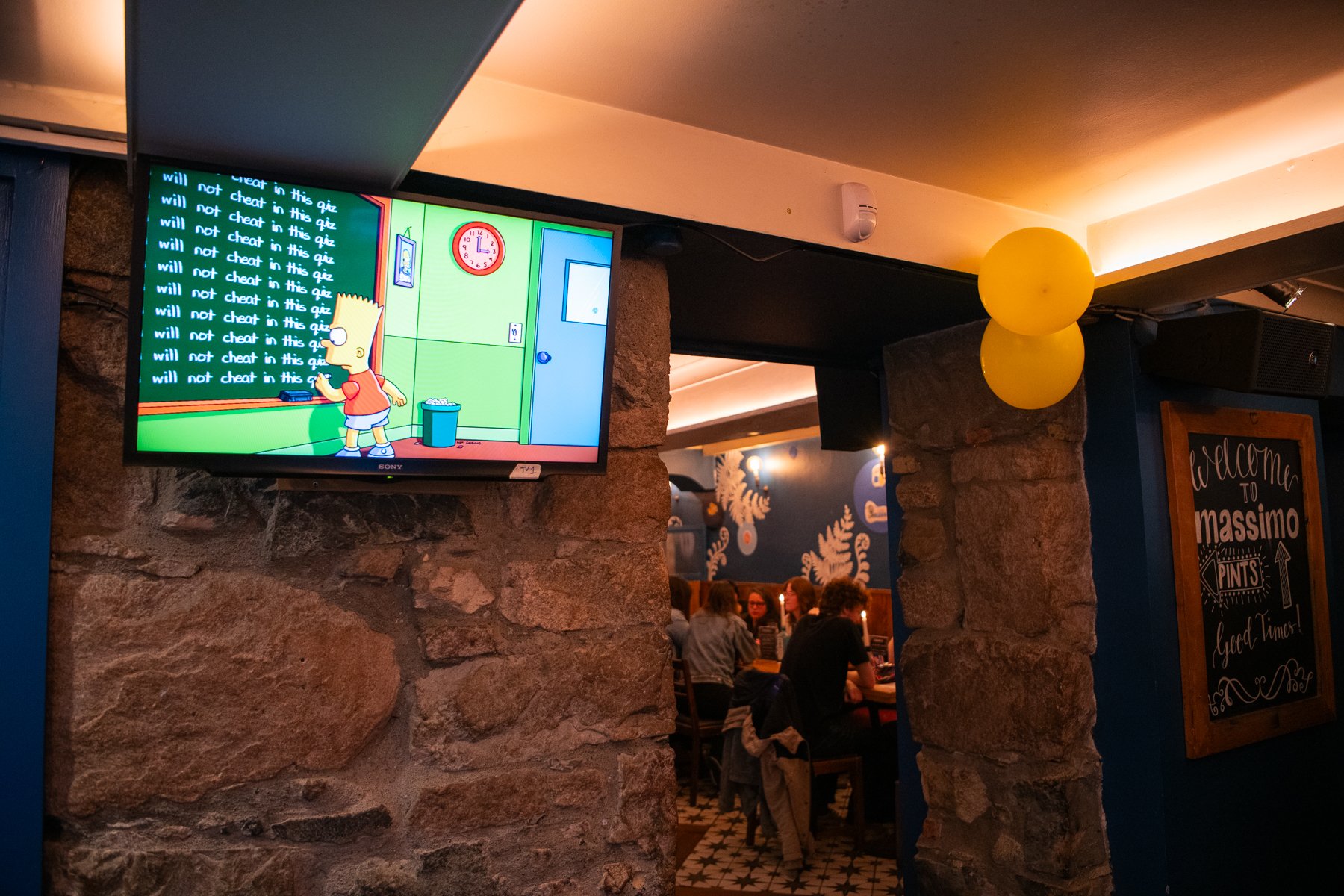 20250401_WompEvents_quiznight-15.jpg