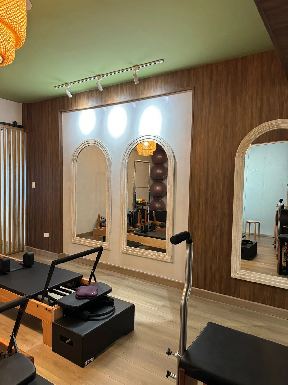 WhatsApp Image 2024-10-17 at 01.23.19 (1).jpeg