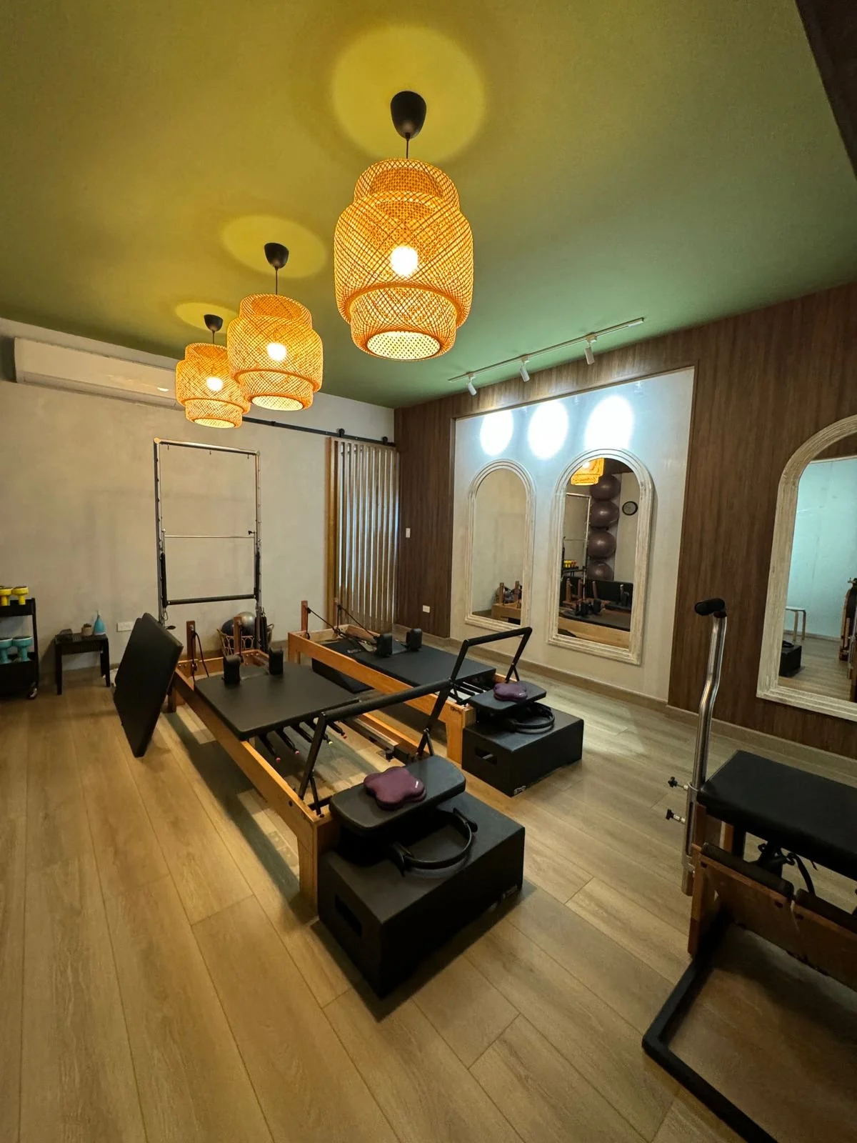 WhatsApp Image 2024-10-17 at 01.23.19.jpeg