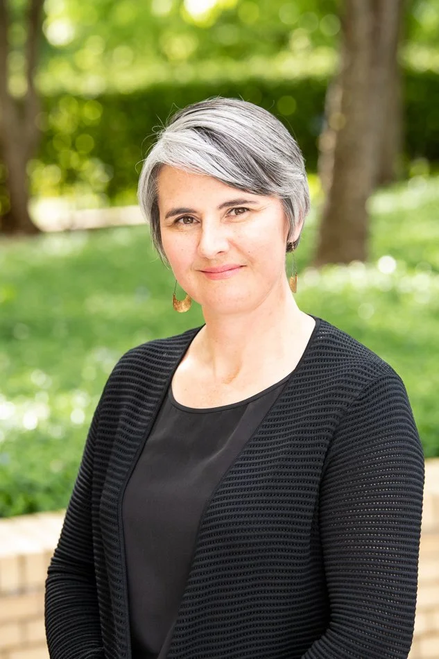 Ellen Dully headshot