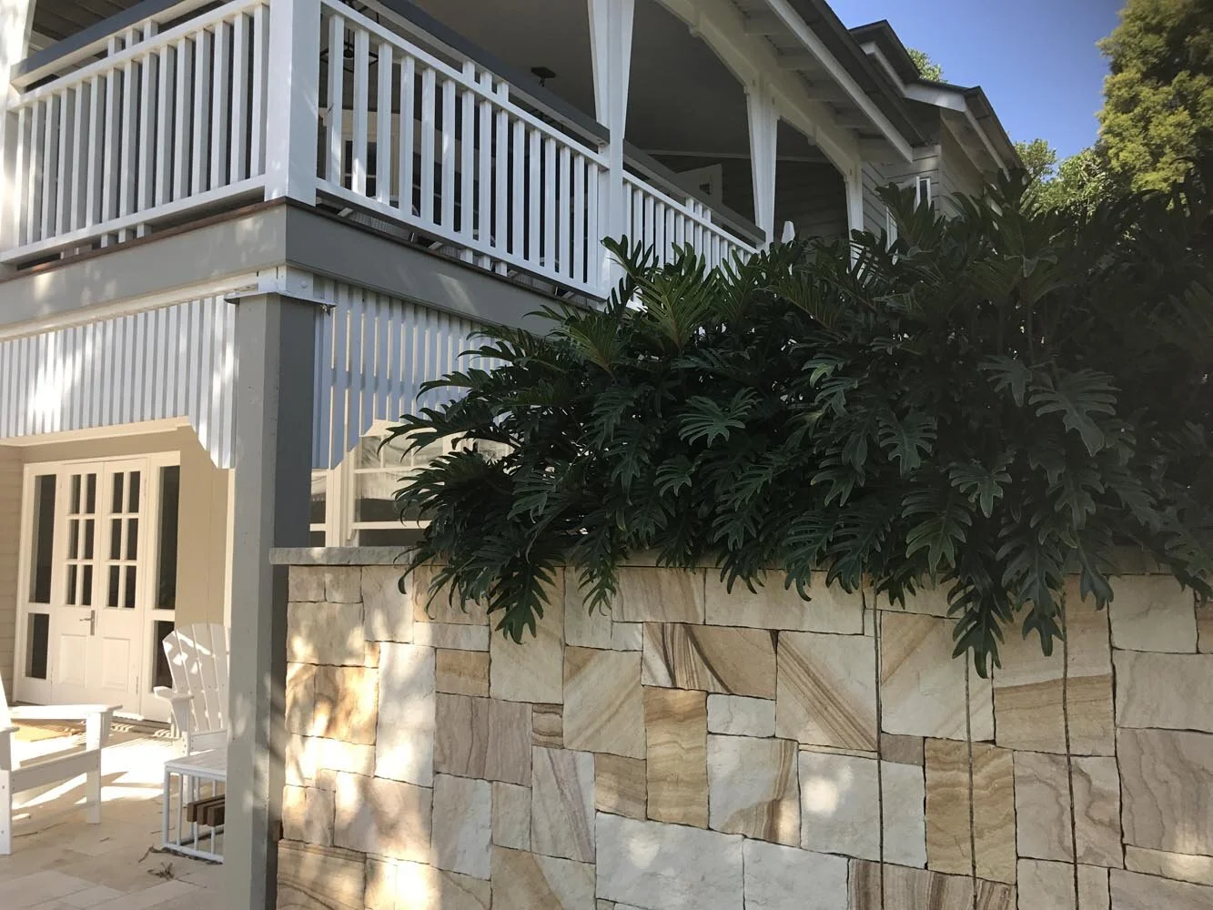 sandstone wall and seating.jpg
