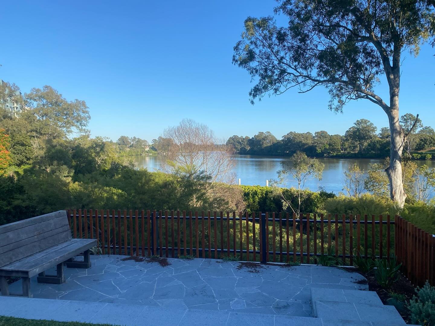 A sunken patio connects the garden&rsquo;s edge to the river, while preserving uninterrupted views from the house and upper terrace.

#gardendesign #landscapearchitecture #outdoorliving #subtropicalgarden #rivergarden #brisbanegardens