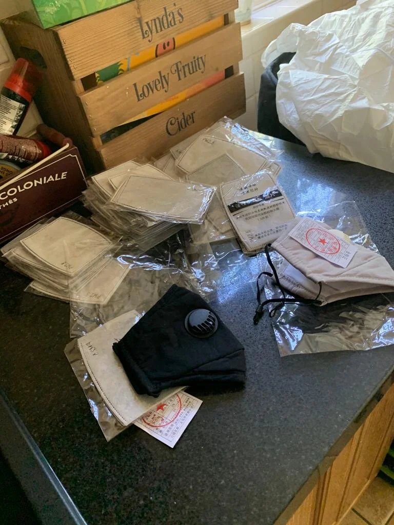 1pm - Ready to go out (© Lynda Bennett)