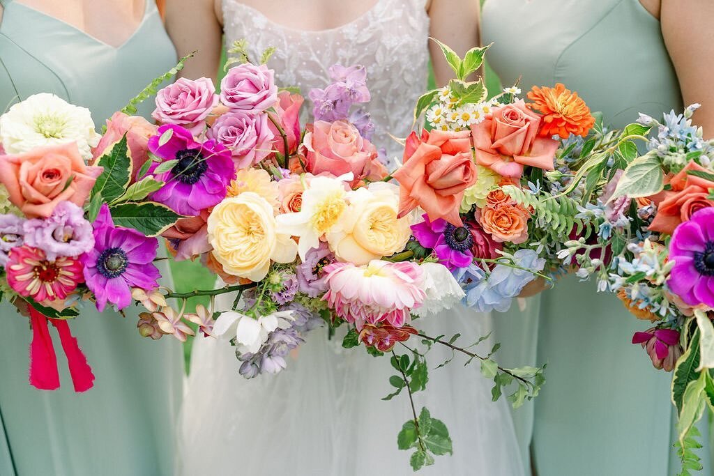 All the pretty colours 🌺🌸💐🌼
Photography: @lovelysparrowphoto 
Florals: @flowerbabyfloristry 

#wedding #weddingphotography #weddinginspiration #weddingflowers #bouquet #bridalbouquet #springcolours