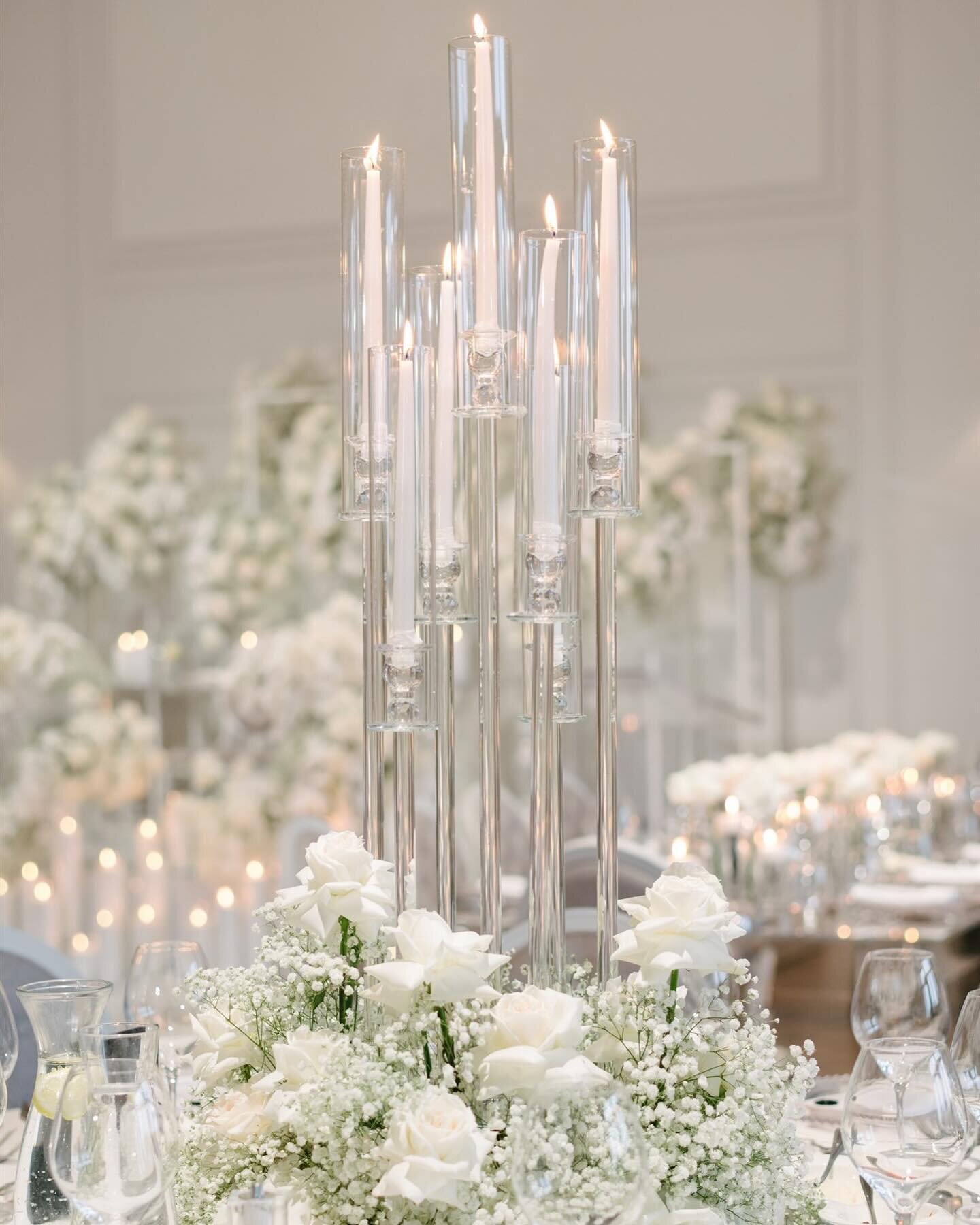 ✨ Amidst blooms and flickering candles, love blooms brightest! 🌸✨ Mesmerized by the enchanting guest table setup at this unforgettable wedding. Every petal and flame whispers tales of romance and joy. Cheers to love in full bloom! 🥂💕
Photography: 