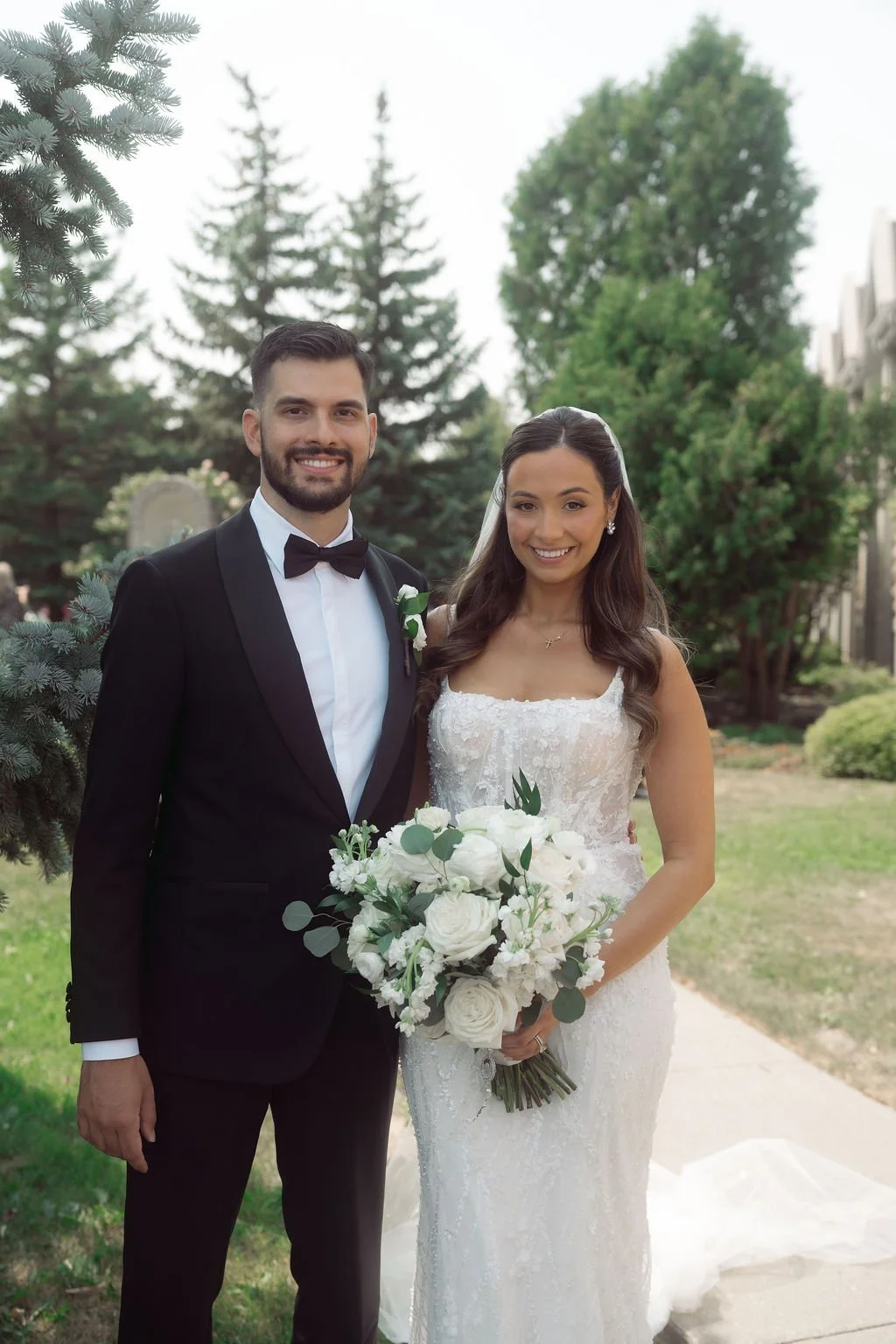 Bianca & Johnny at Chateau Le Parc                      Photography by Emma Spring Photography