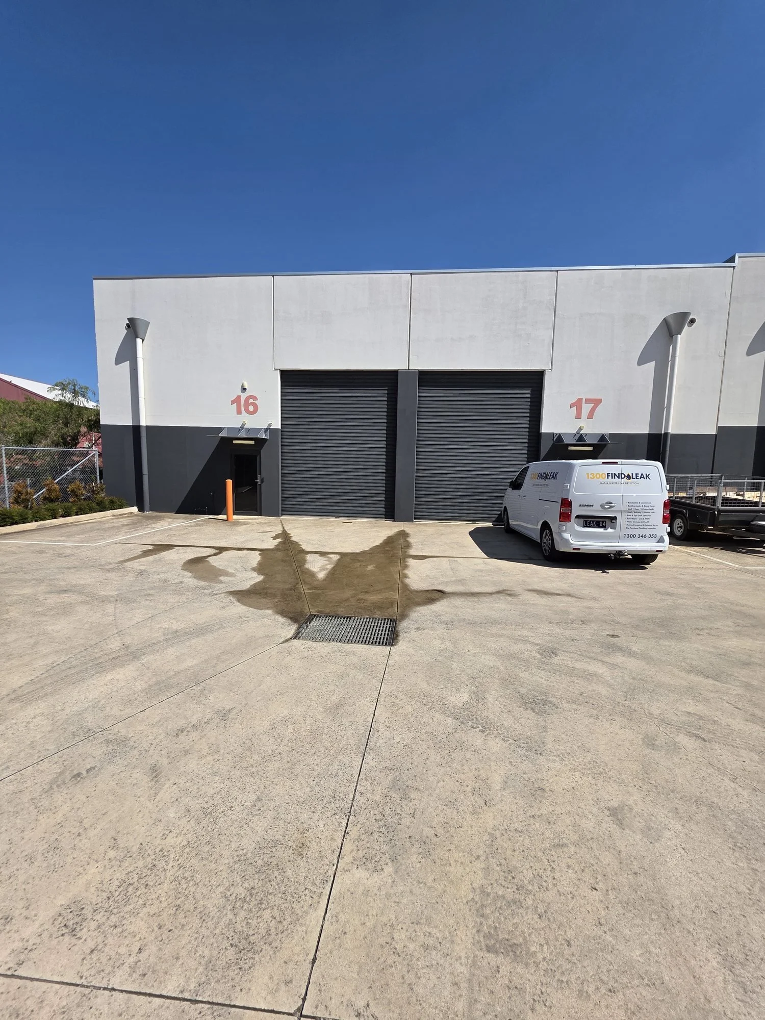 commercial-warehouse-water-leak.jpg