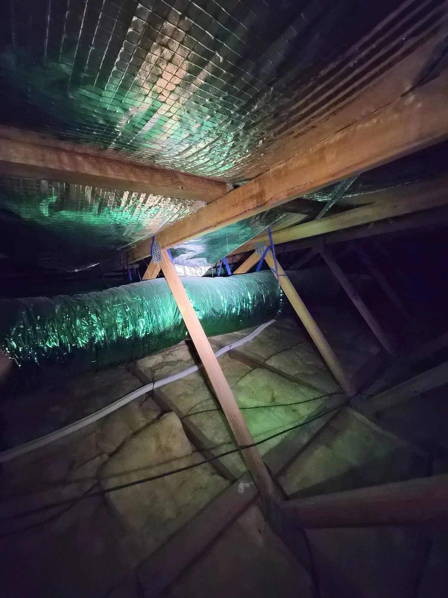 roof-cavity-uv-dye-leak-test.jpg