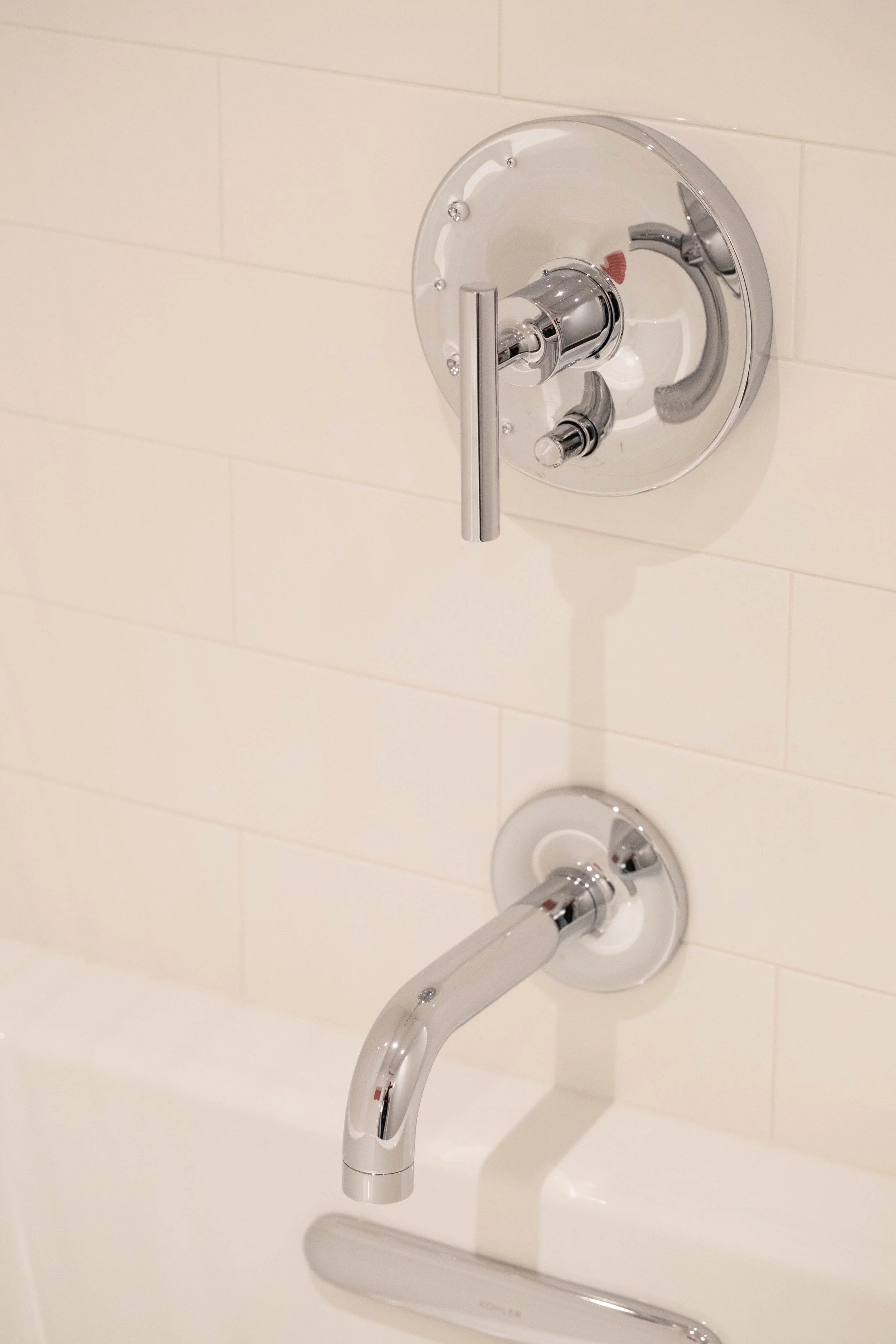 WestSide Apt -124 (2).jpg