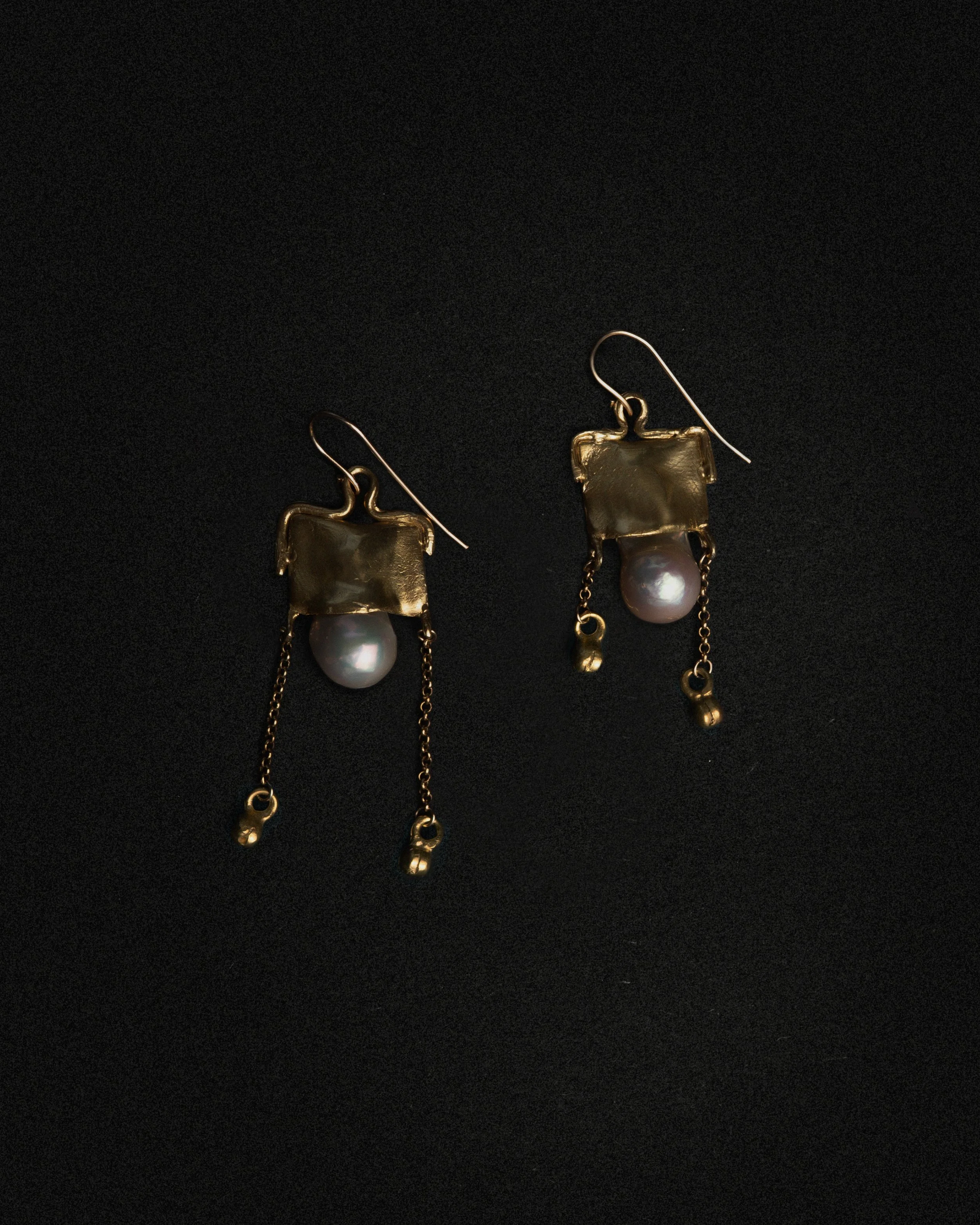 DSC05570 pea earrings black back-Recovered ns.jpg