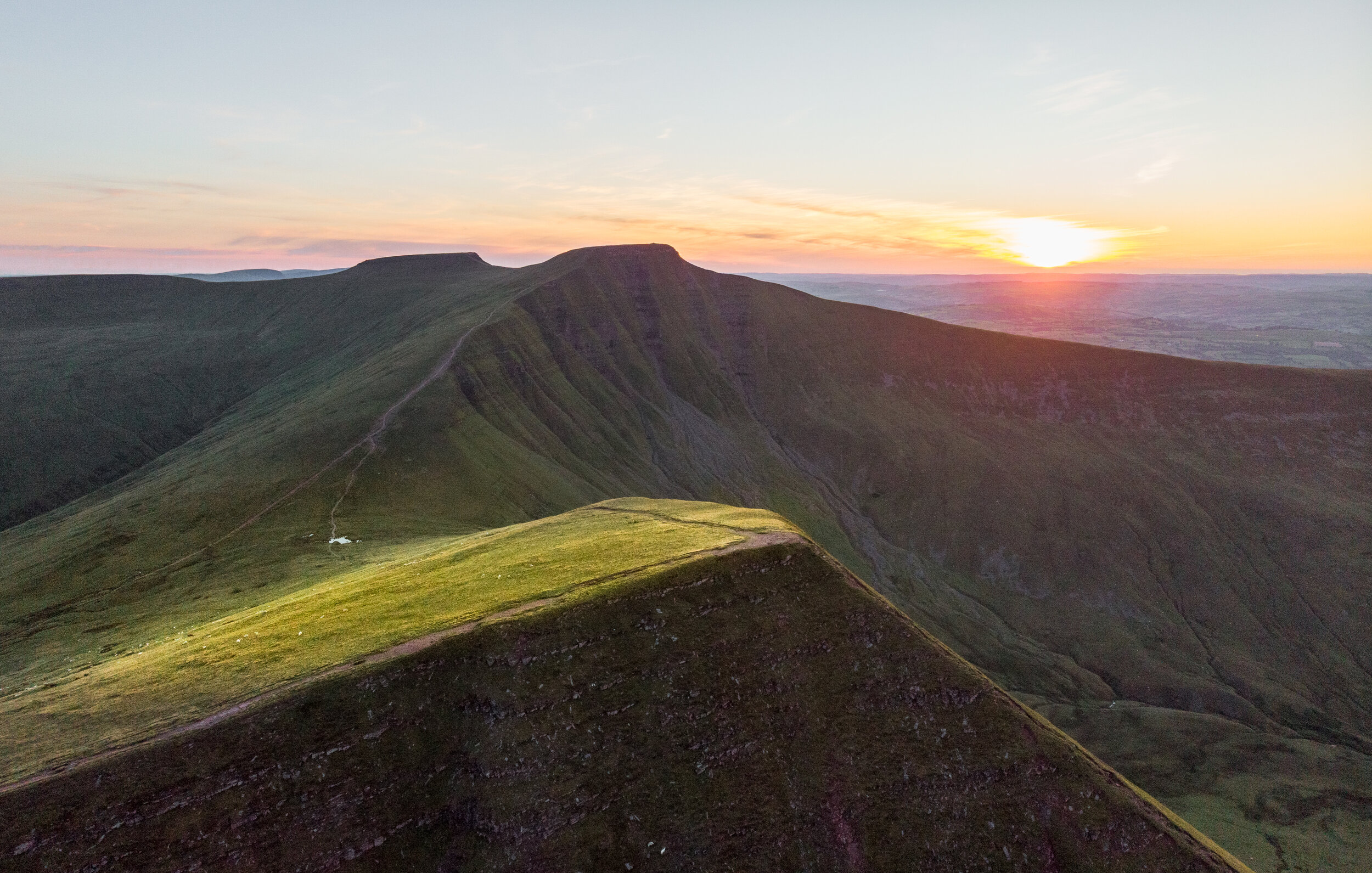 The 5 best places to watch the sunset in the Brecon Beacons National ...