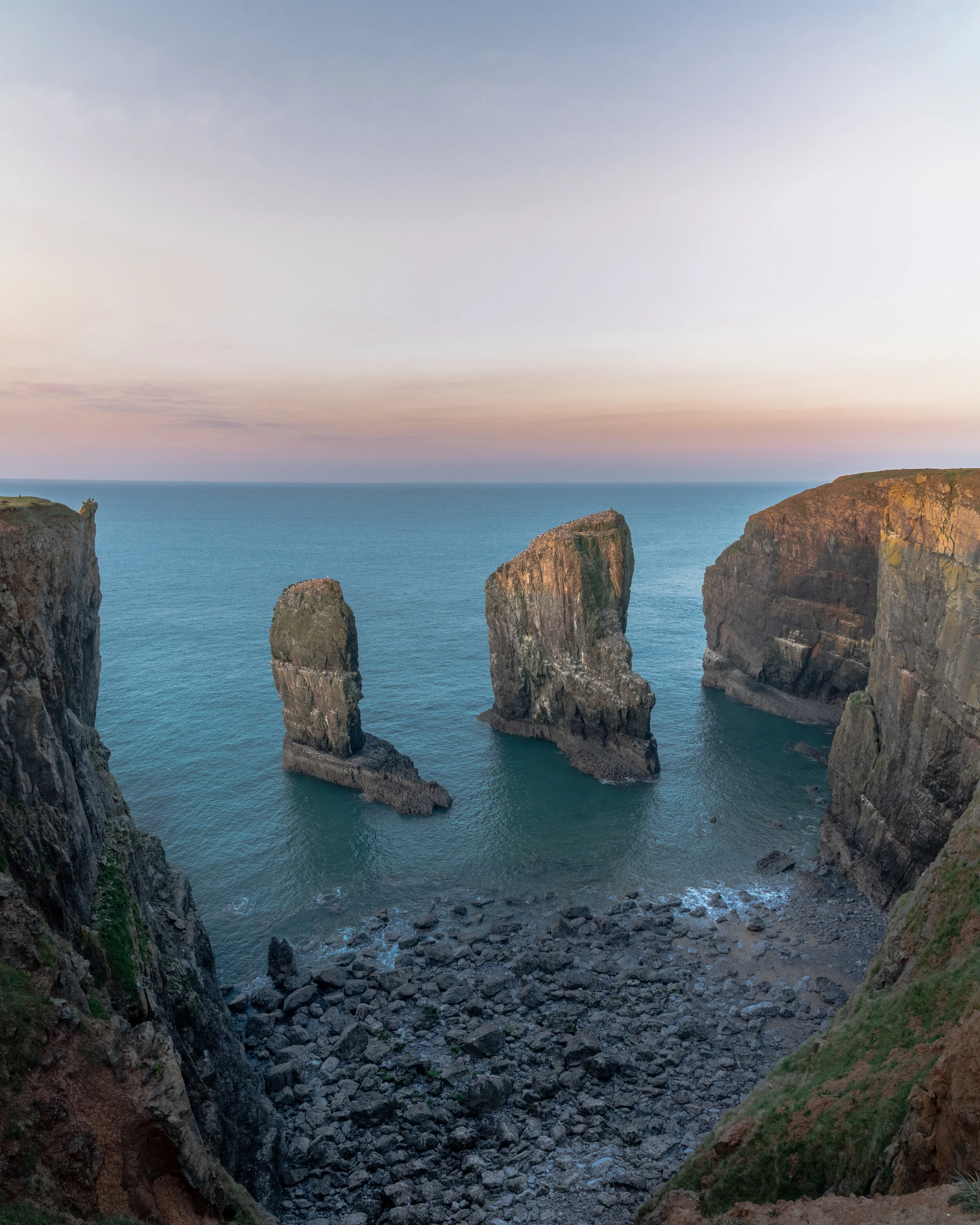 A guide to the Green Bridge of Wales and Stack Rocks | Pembrokeshire ...