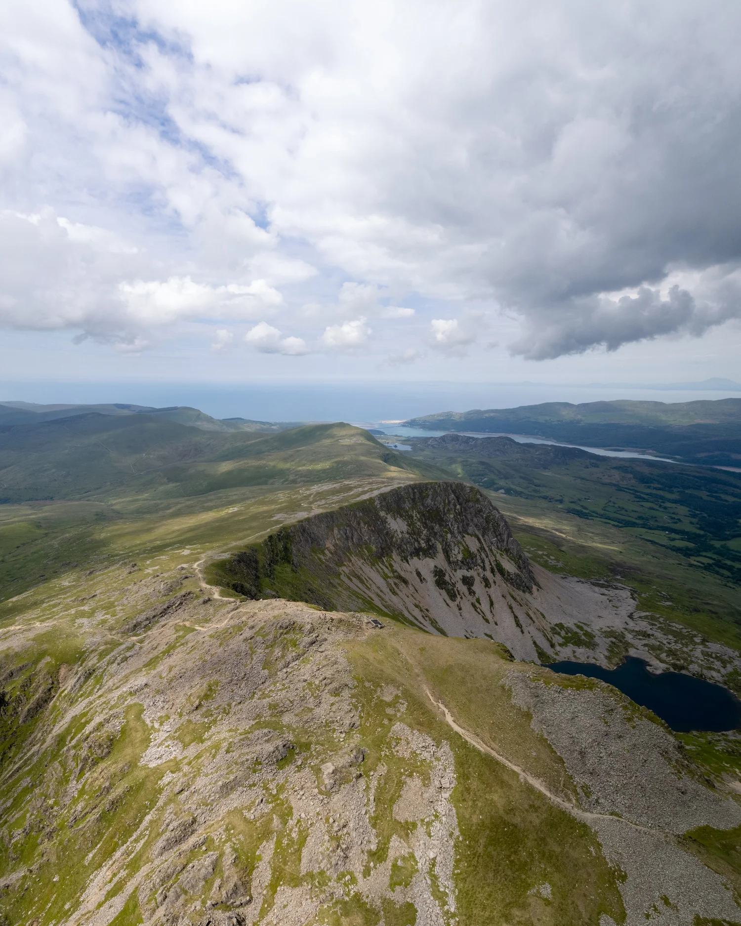 cadair-idris-via-the-minffordd-path-hike-guide-snowdonia-national