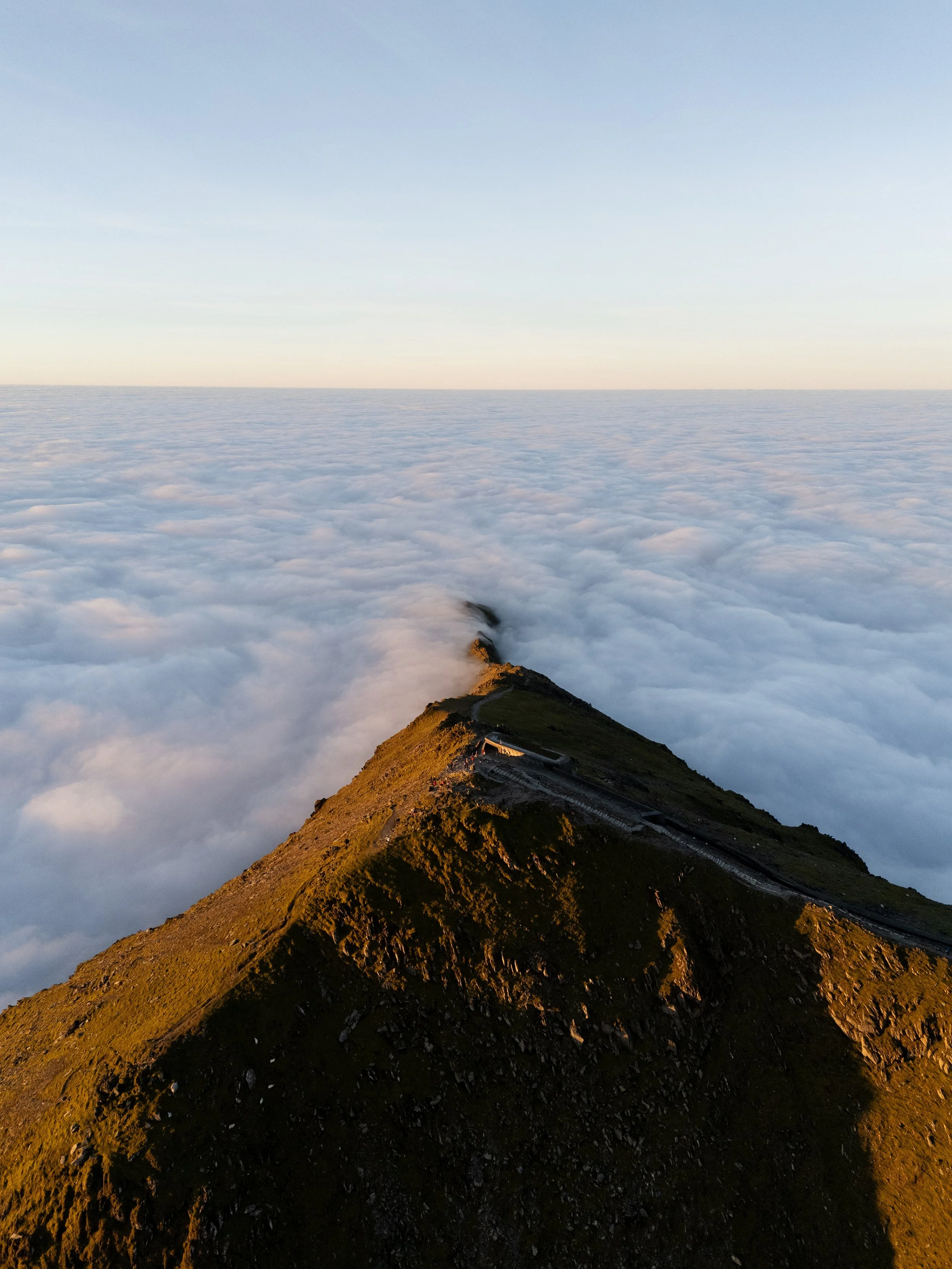 Complete guide to hiking the Snowdon Horseshoe and Crib Goch, Snowdonia National Park