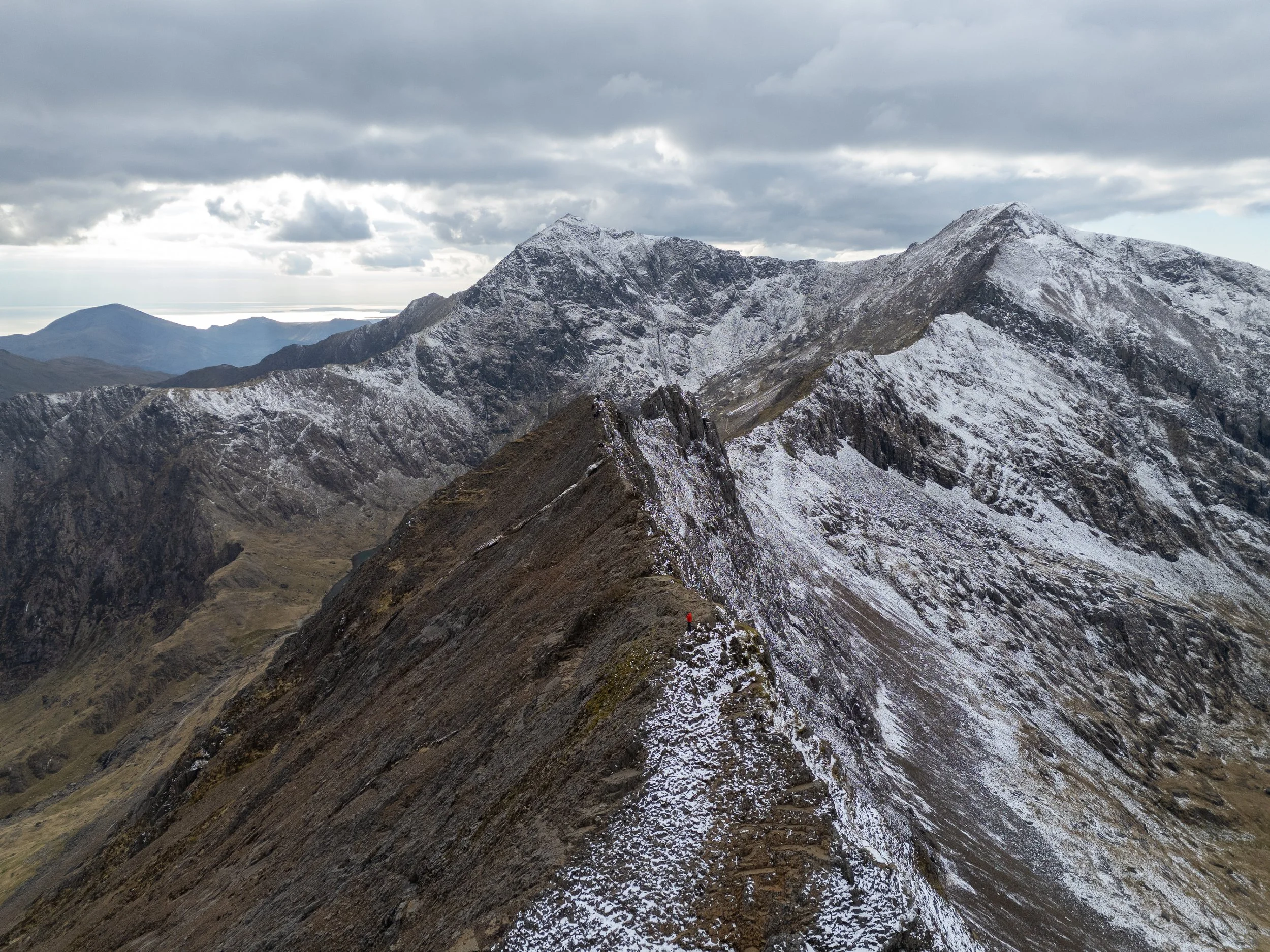 Complete guide to hiking the Snowdon Horseshoe and Crib Goch, Snowdonia National Park