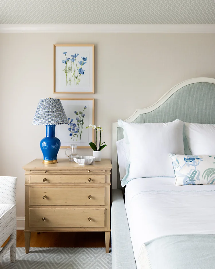 Lake Geneva lakehouse design. Blue and white timeless design by North ...