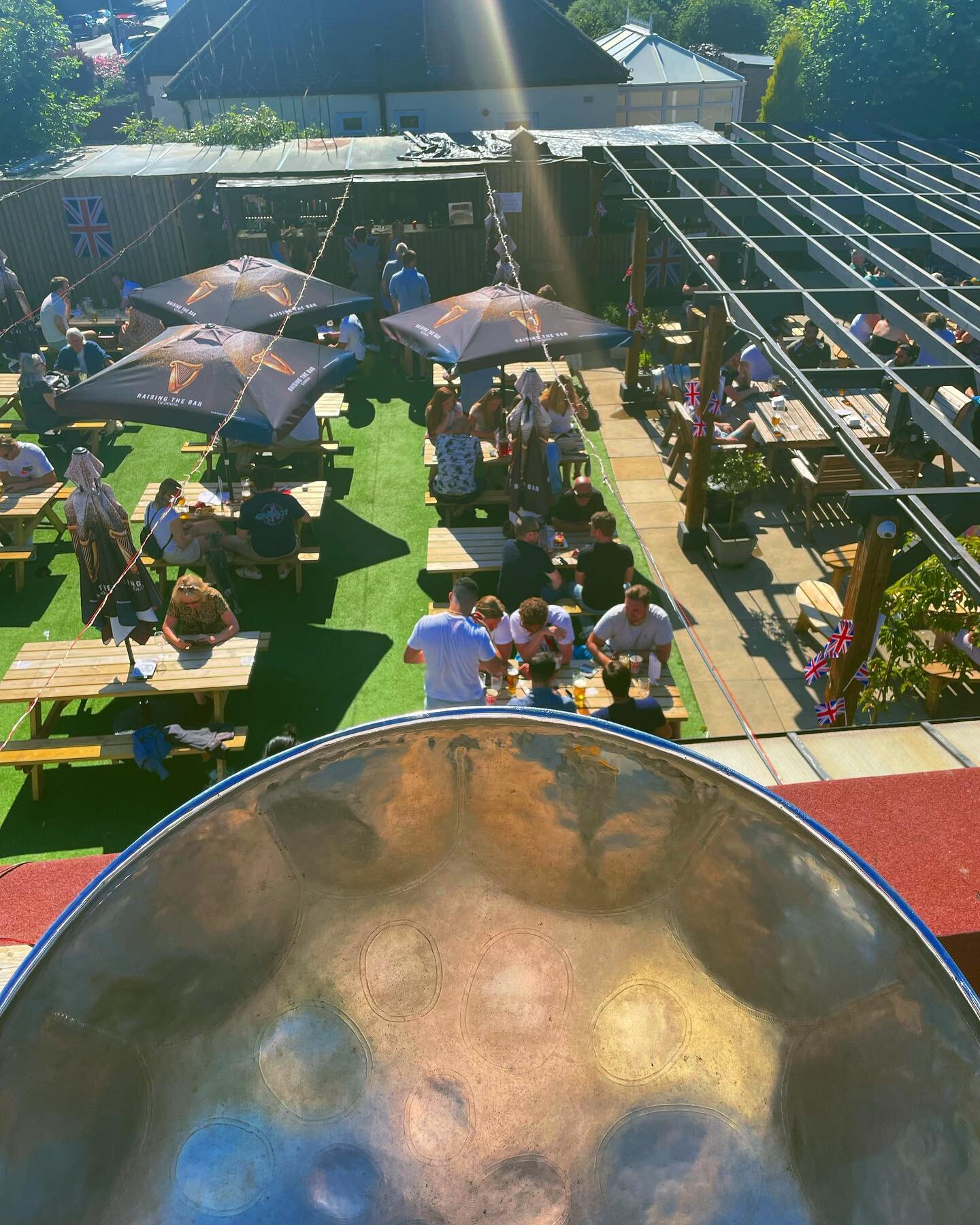 Straight from the plane to the roof! 🛬🔆😎🤝 Were you there? 🥵🍍🍹#OiOi #Worldwide #WhatThatPanDo #FakePanBusta #Terrace #Jubilee #Perfect #Sunny #Steelband #Steelpan #Steeldrums