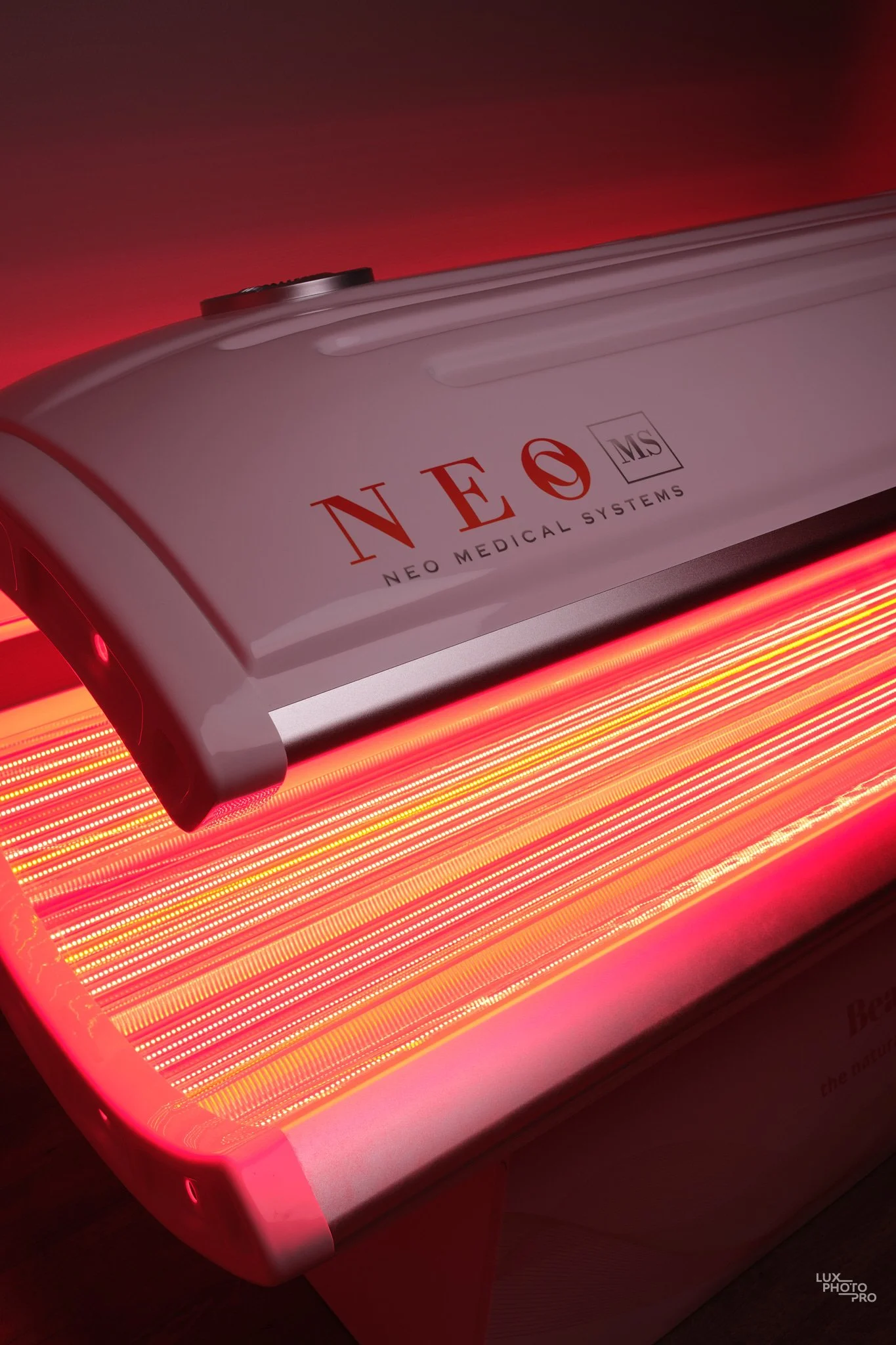 BeautyRED_Full-Body-Red_Light_therapy_by_NeoMS