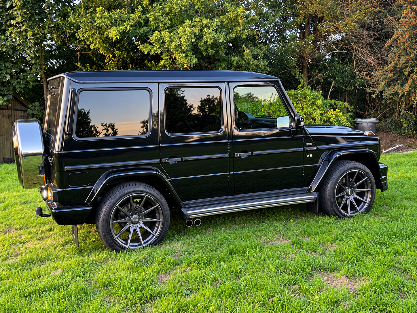 0008 Glossy Black G-Class at Golden Hour.png