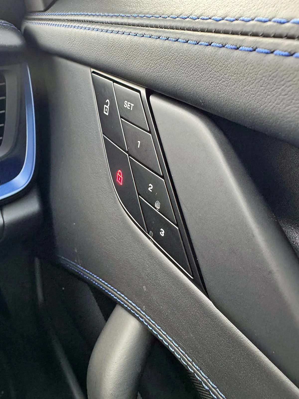 017 WhatsApp Image 2026-01-19 at 12.54.35 ps.jpg