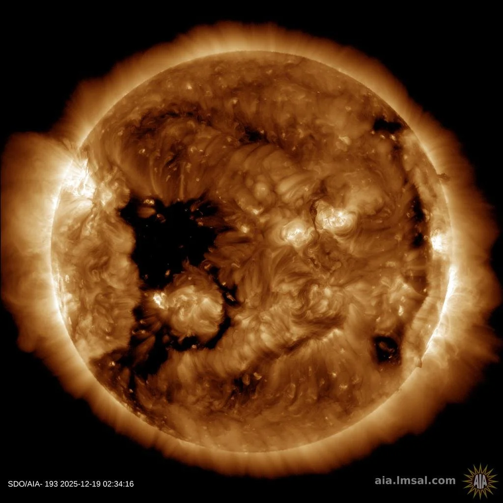 coronalhole_sdo_blank.jpg